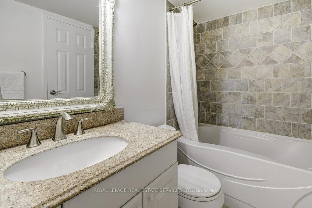 212 Kerr Street Unit 404 - Condo photo 22 of 33 in Oakville, Ontario