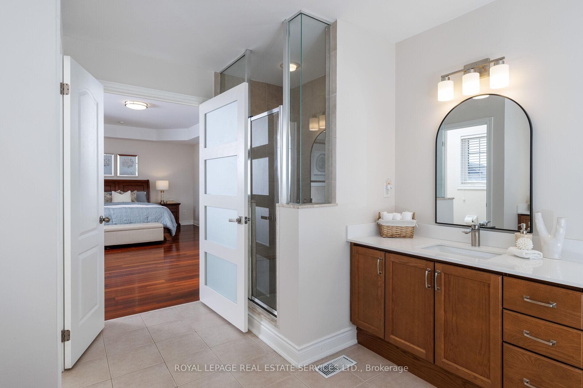 147 Innville Crescent - Detached photo 23 of 47 in Oakville, Ontario