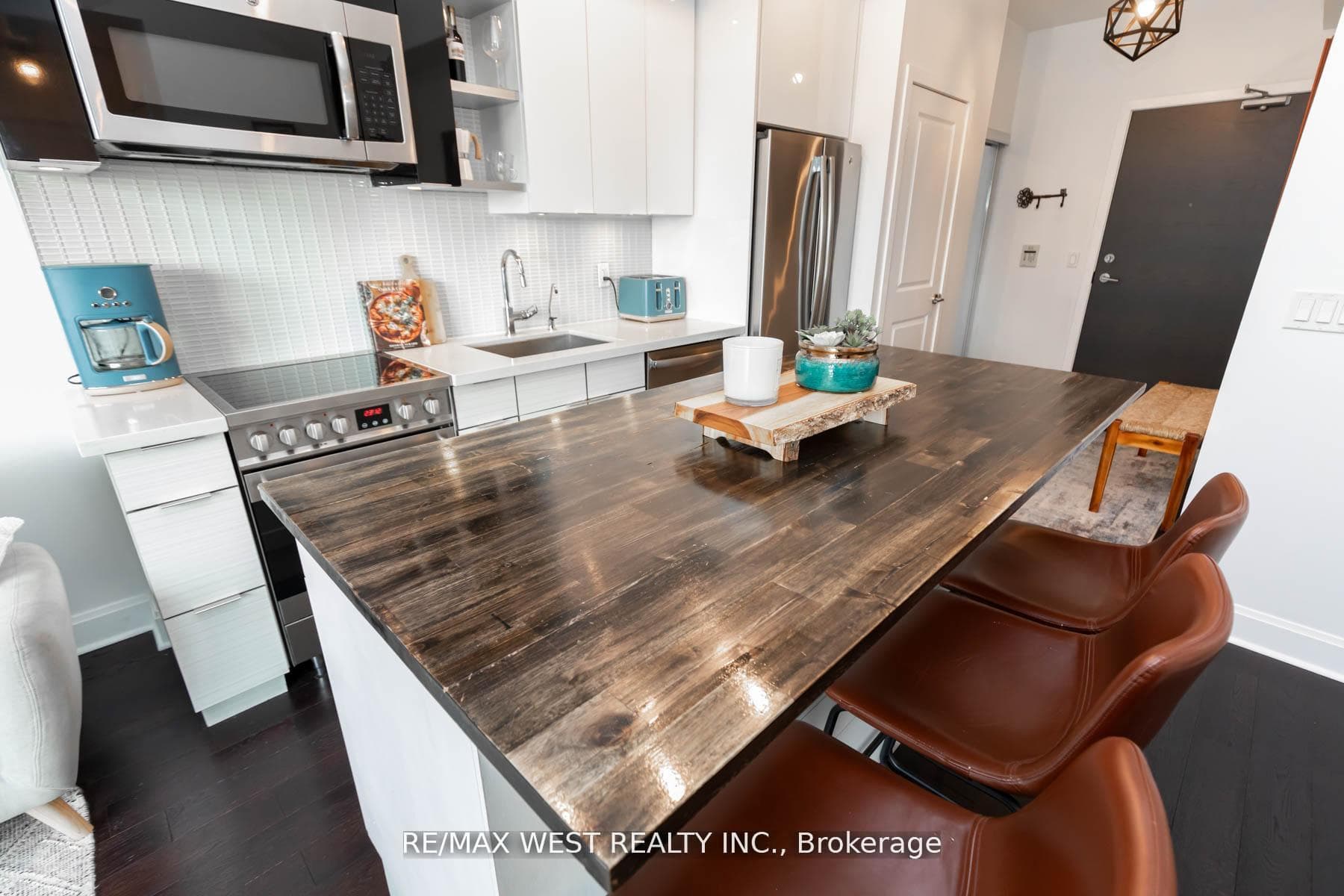 33 Shore Breeze Drive Unit 802 - Condo photo 13 of 38 in Liberty Village / Parkdale / South Parkdale, Ontario