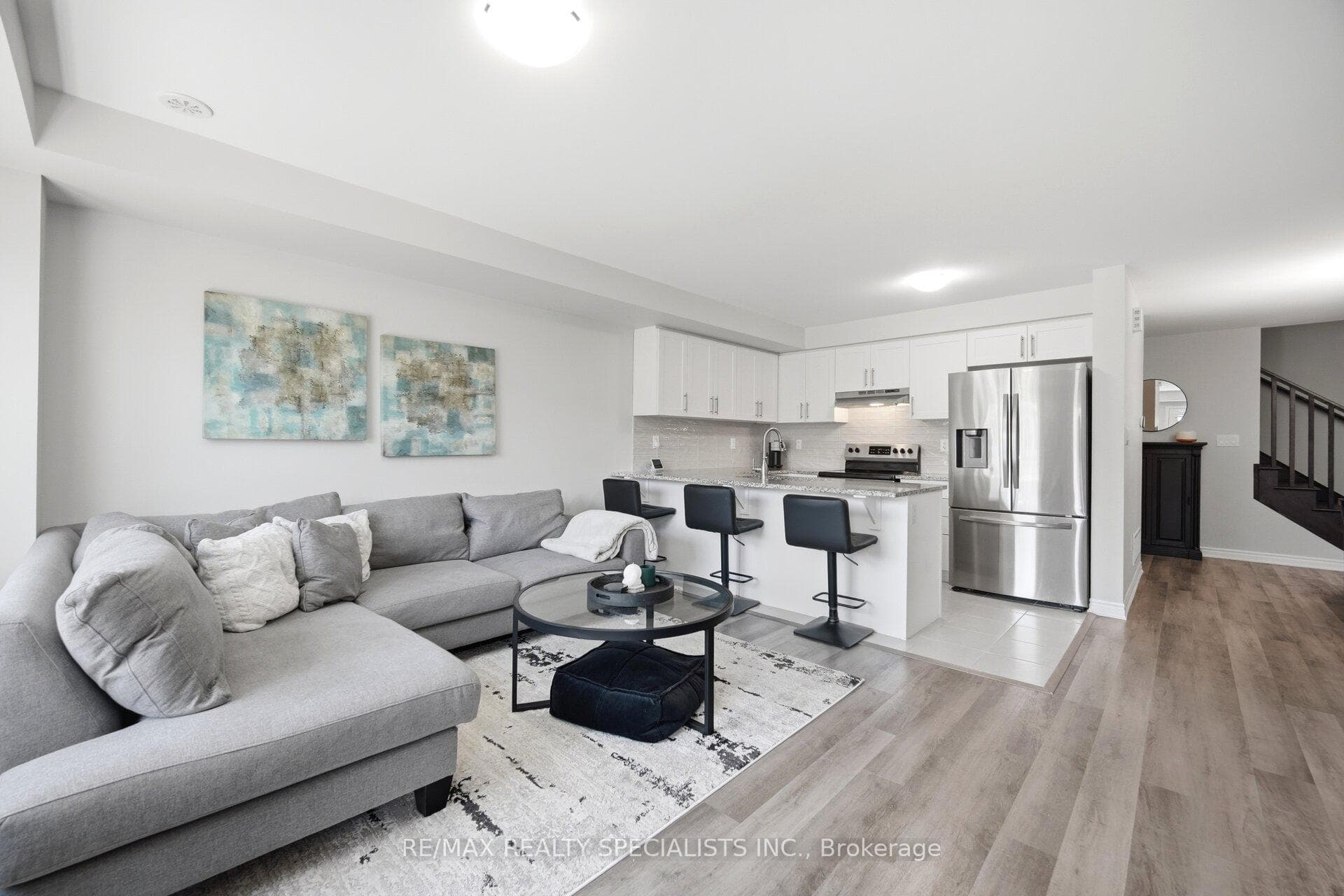 510 Bellflower Court - Townhouse photo 11 of 41 in Milton, Ontario