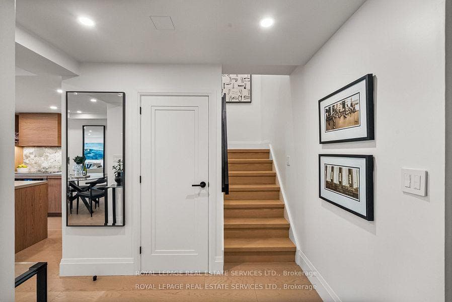 349 St Clair Avenue Unit 402 - Condo photo 18 of 30 in Annex / Yorkville / Summerhill, Ontario