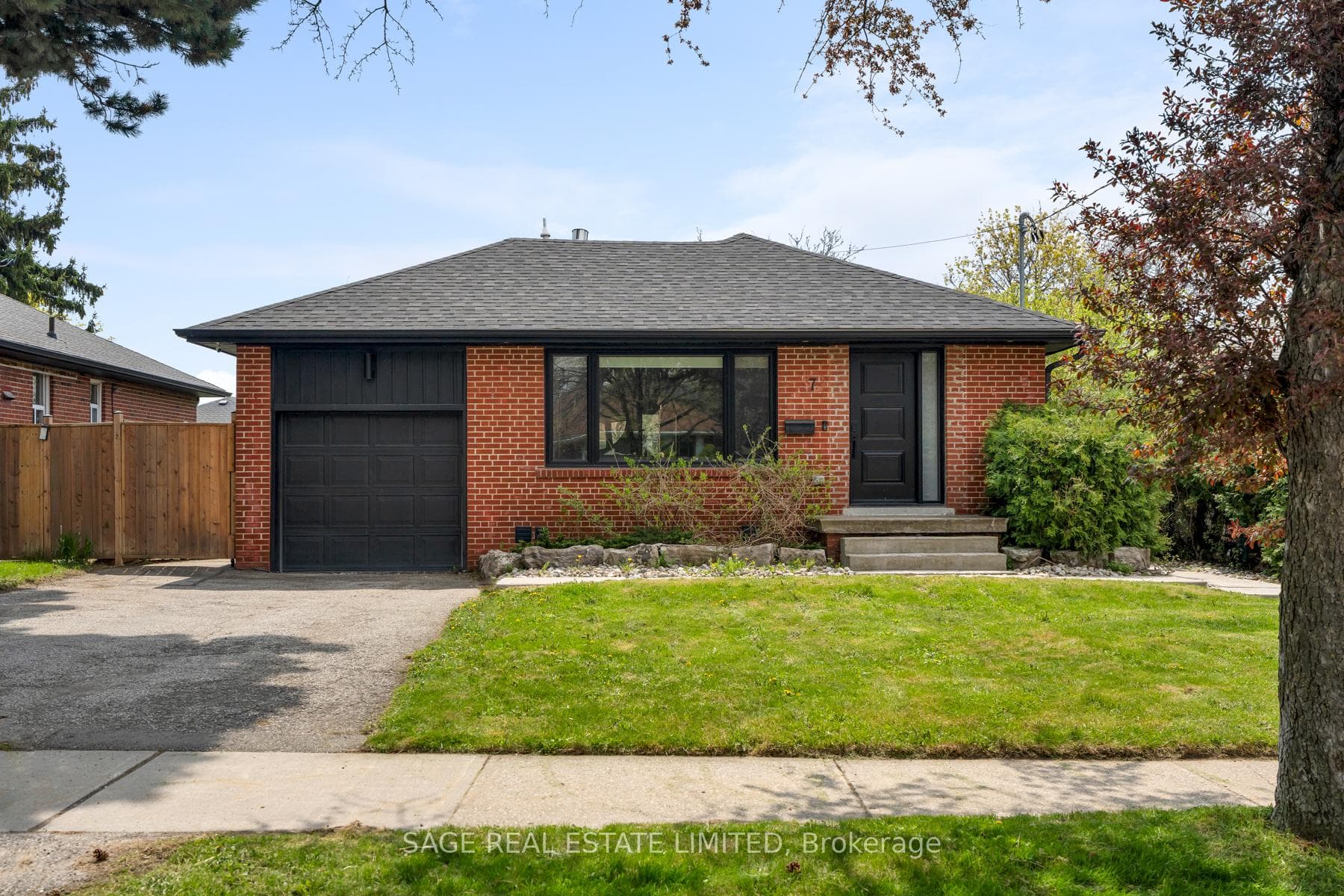 7 Rathgar Avenue - home for sale in Etobicoke (Islington / Rexdale), Ontario