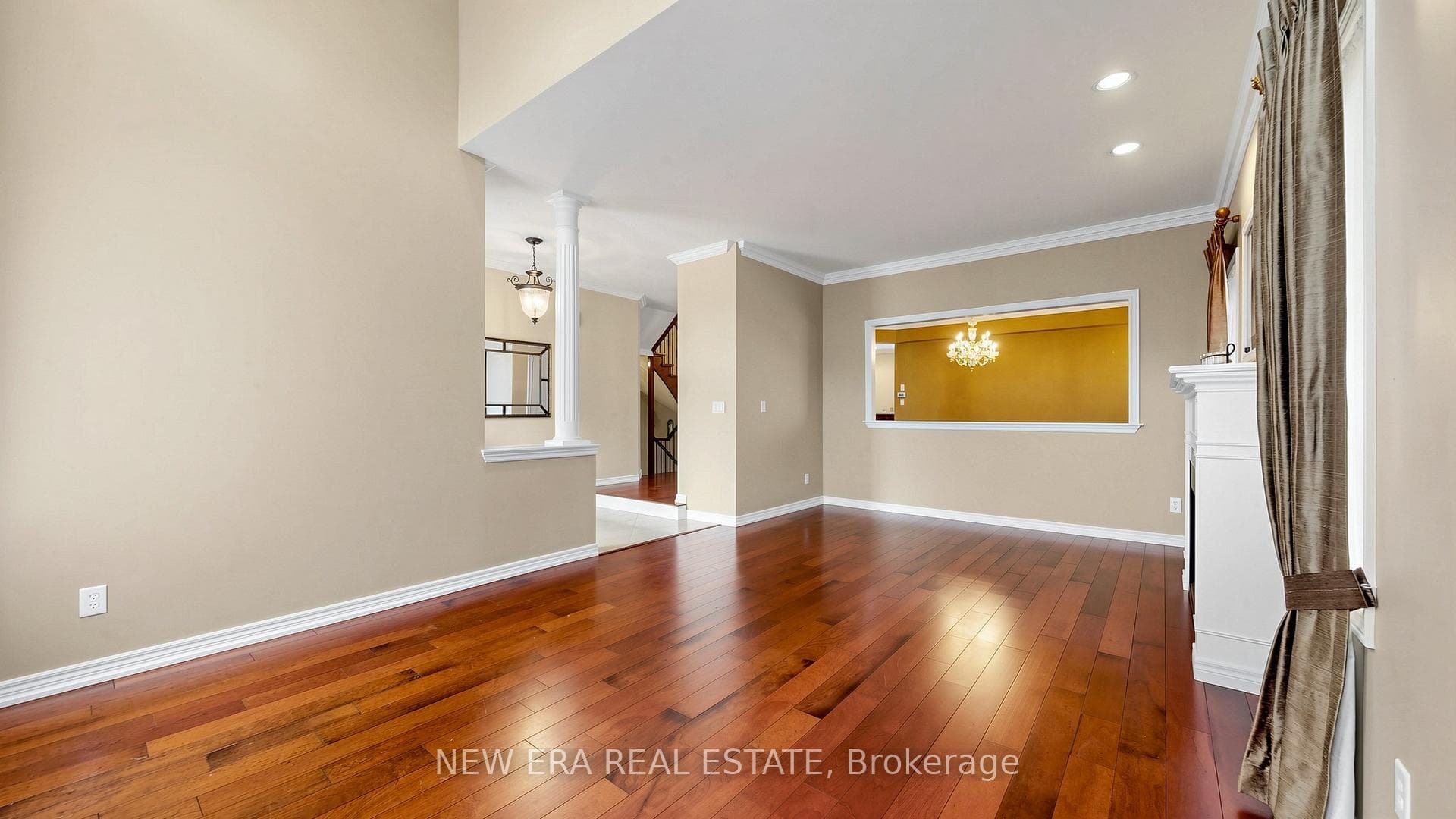 1206 Lindenrock Drive - Detached photo 5 of 50 in Oakville, Ontario