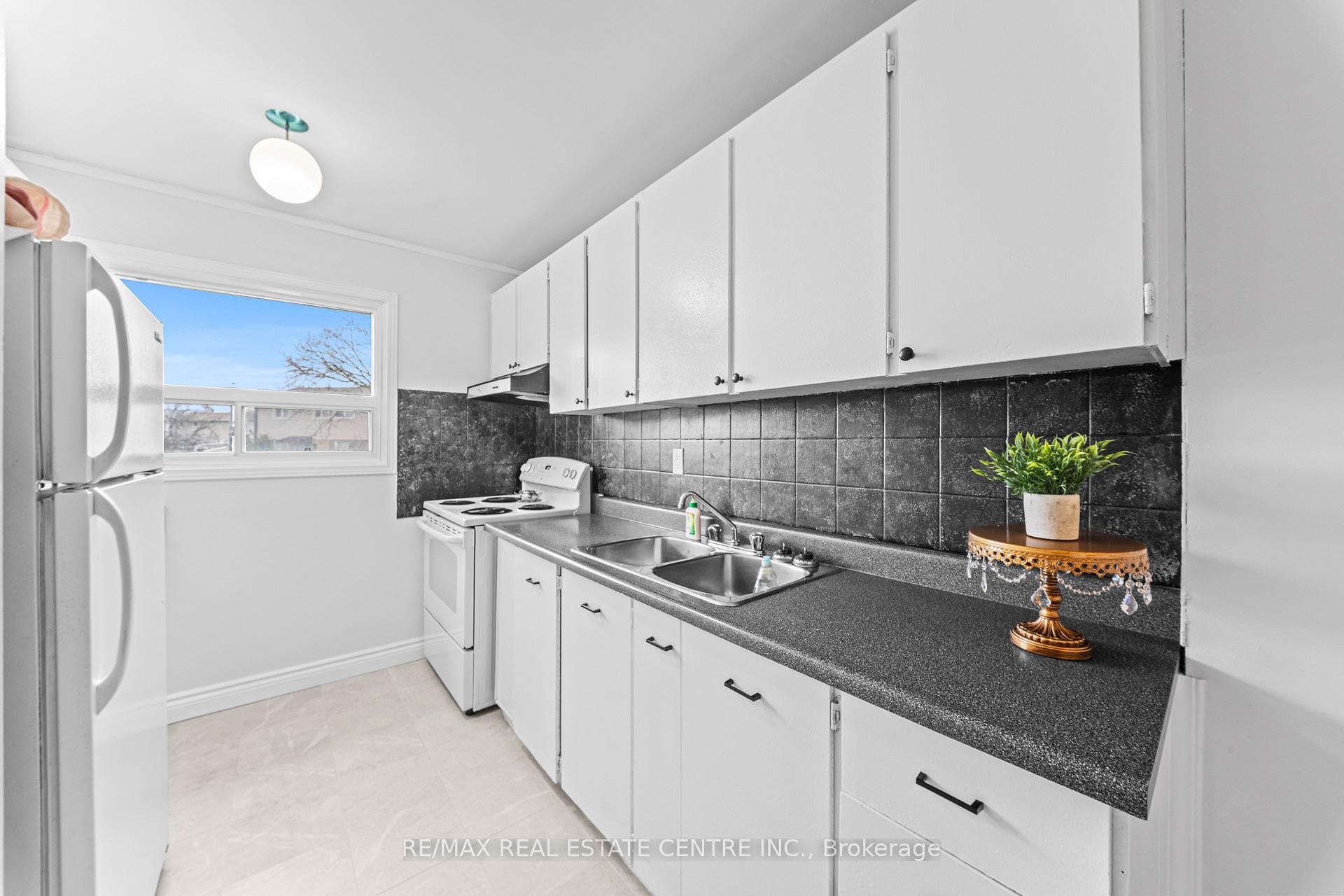 13 Gold Pine Court - Townhouse photo 13 of 35 in Brampton, Ontario