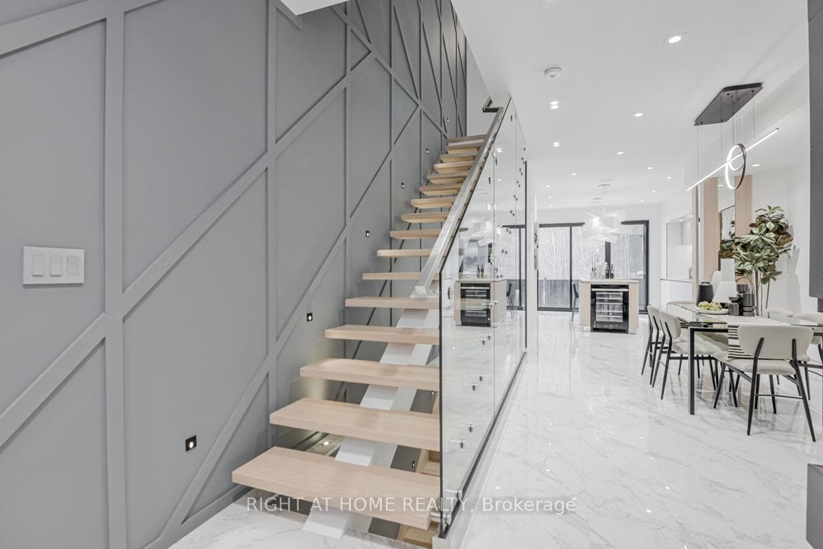 675 Huron Street - Semi-Detached photo 9 of 39 in Annex / Yorkville / Summerhill, Ontario