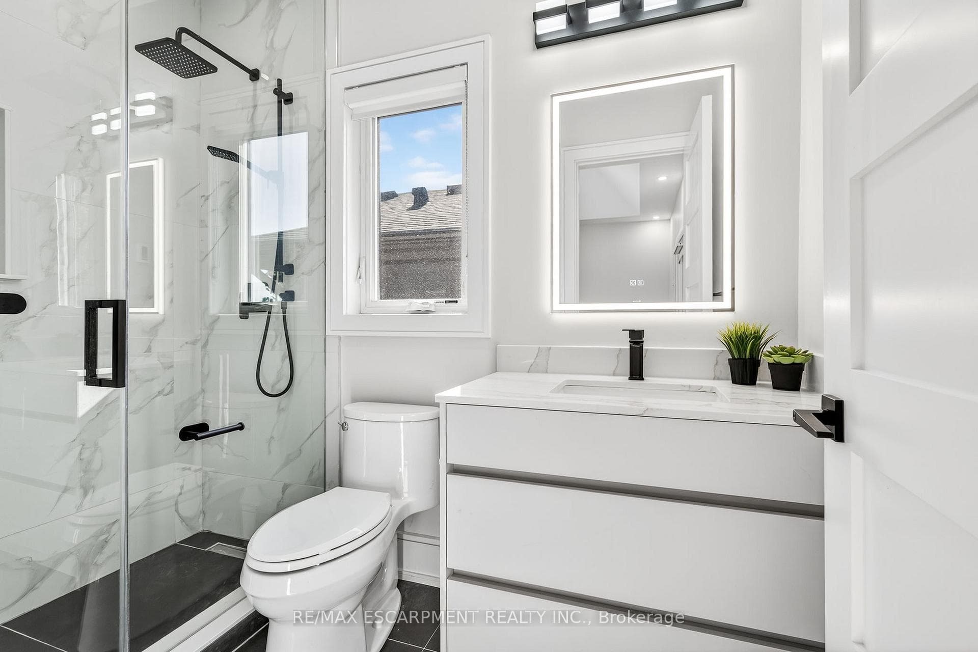 221 Morden Road - Detached photo 26 of 50 in Oakville, Ontario