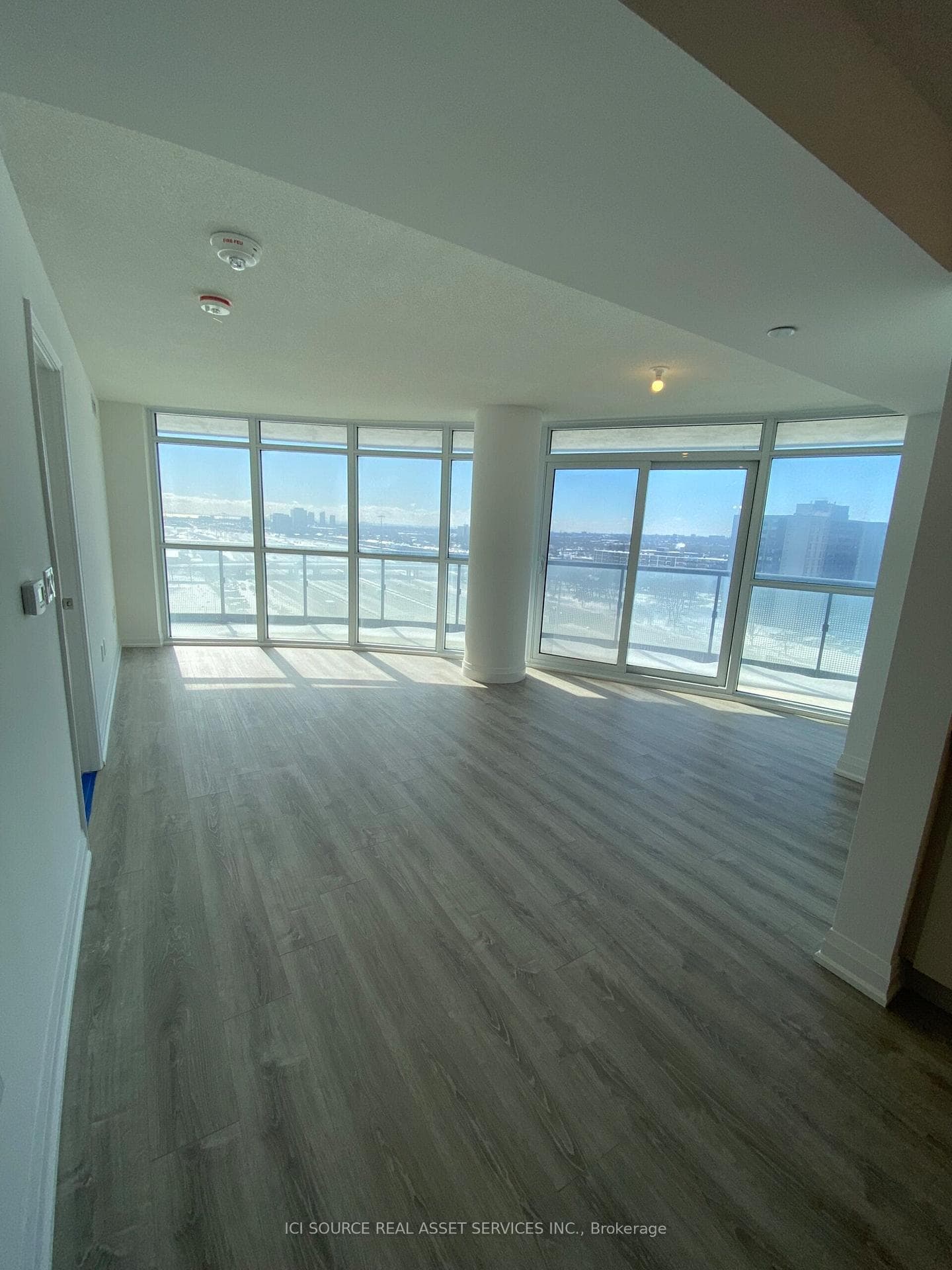 30 Gibbs Road Unit 1009 - Condo photo 11 of 23 in Etobicoke (Islington / Rexdale), Ontario