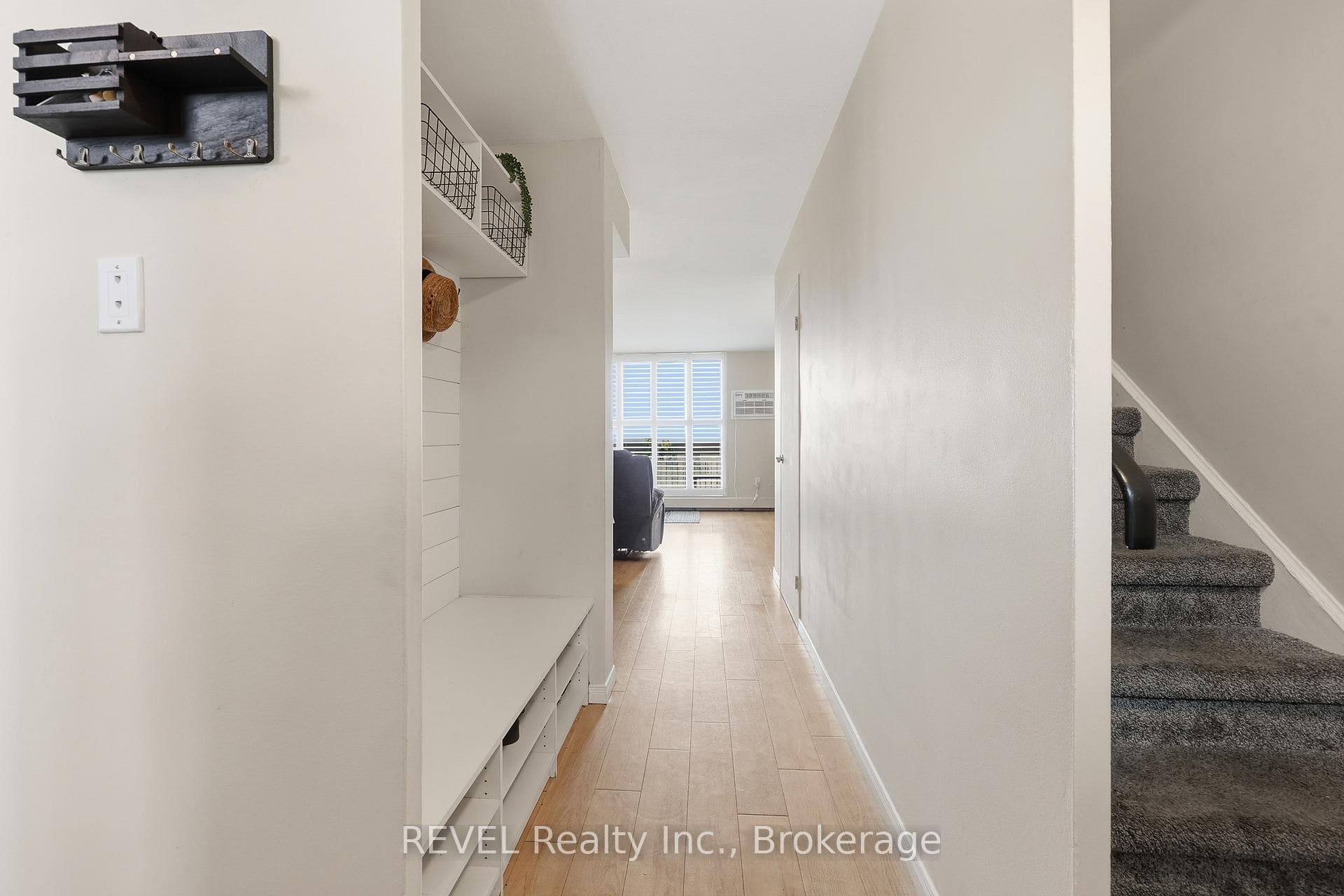 350 Quigley Road Unit 824 - Condo photo 9 of 25 in Hamilton, Ontario