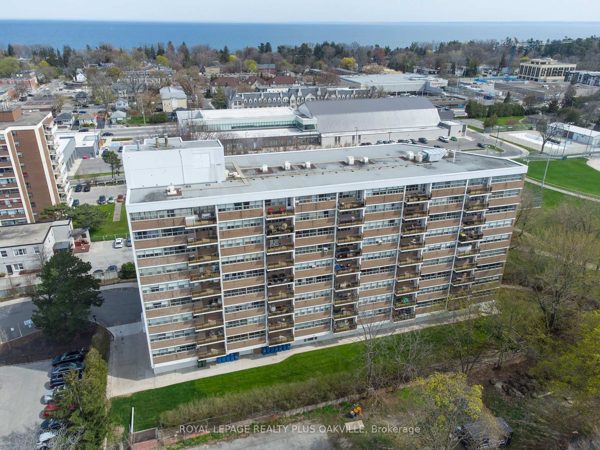 212 Kerr Street Unit 909 - Condo photo 3 of 33 in Oakville, Ontario