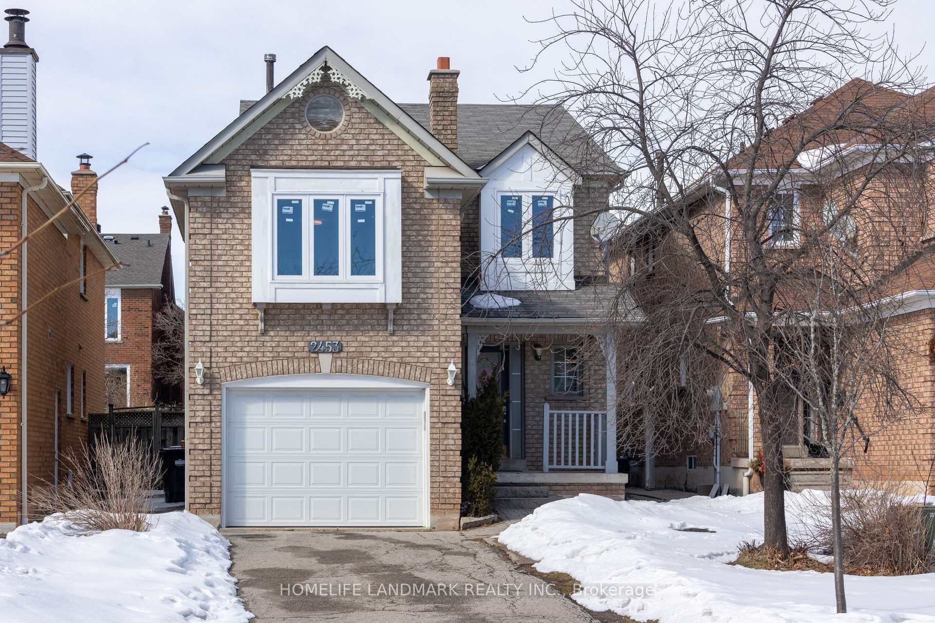 2453 Strathmore Crescent - Single Family Home for sale in Erin Mills, Ontario