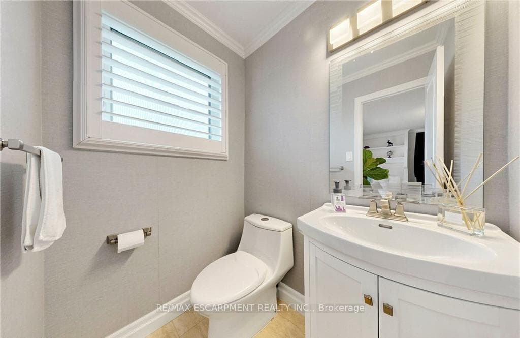 1365 Ester Drive - Detached photo 10 of 48 in Burlington, Ontario