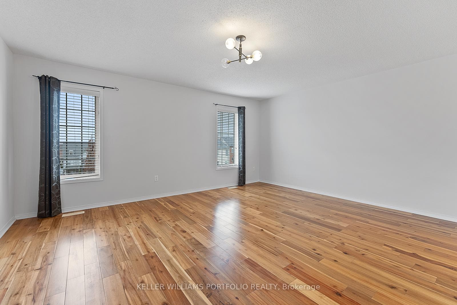 118 Gatwick Drive - Semi-Detached photo 33 of 50 in Oakville, Ontario