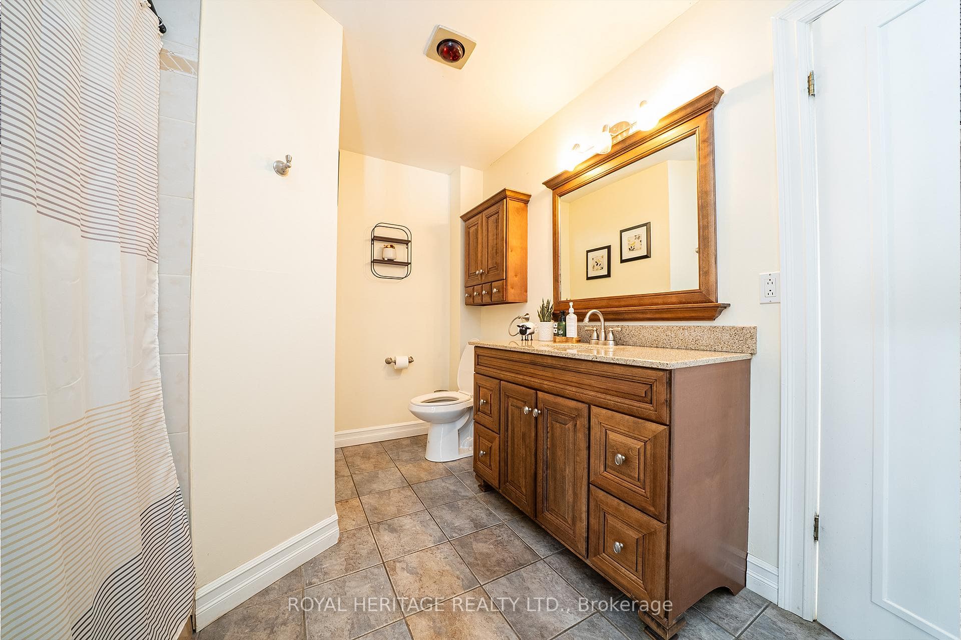 37 Forest Hill Drive - Detached photo 25 of 49 in Hamilton Township, Ontario