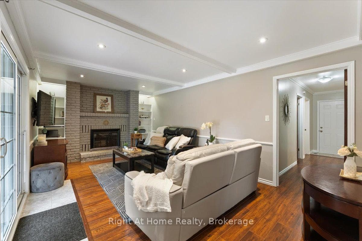 437 Shoreacres Road - Detached photo 15 of 50 in Burlington, Ontario
