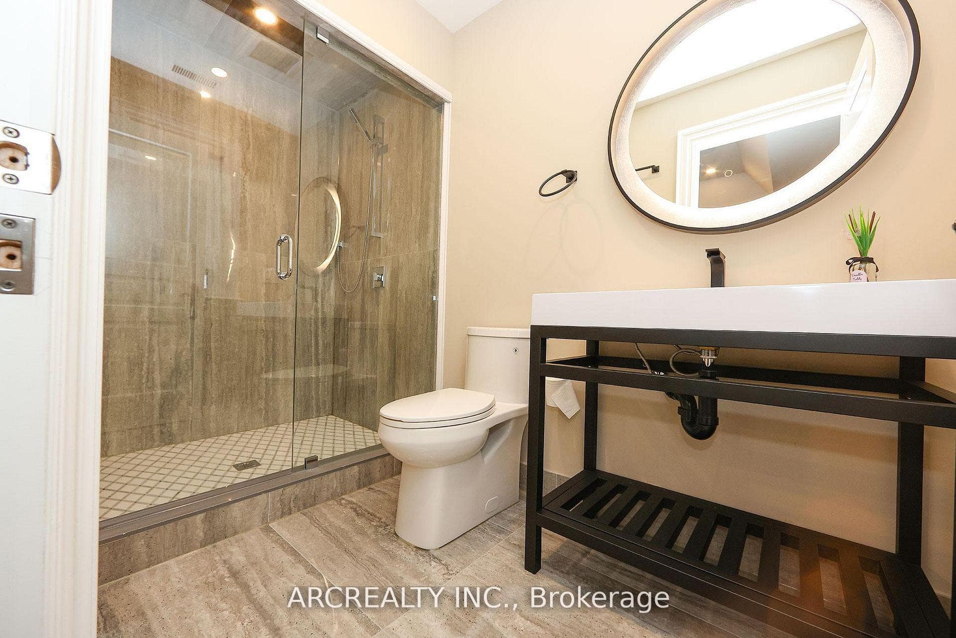 188 Alfred Avenue - Detached photo 38 of 49 in Willowdale / Newtonbrook, Ontario