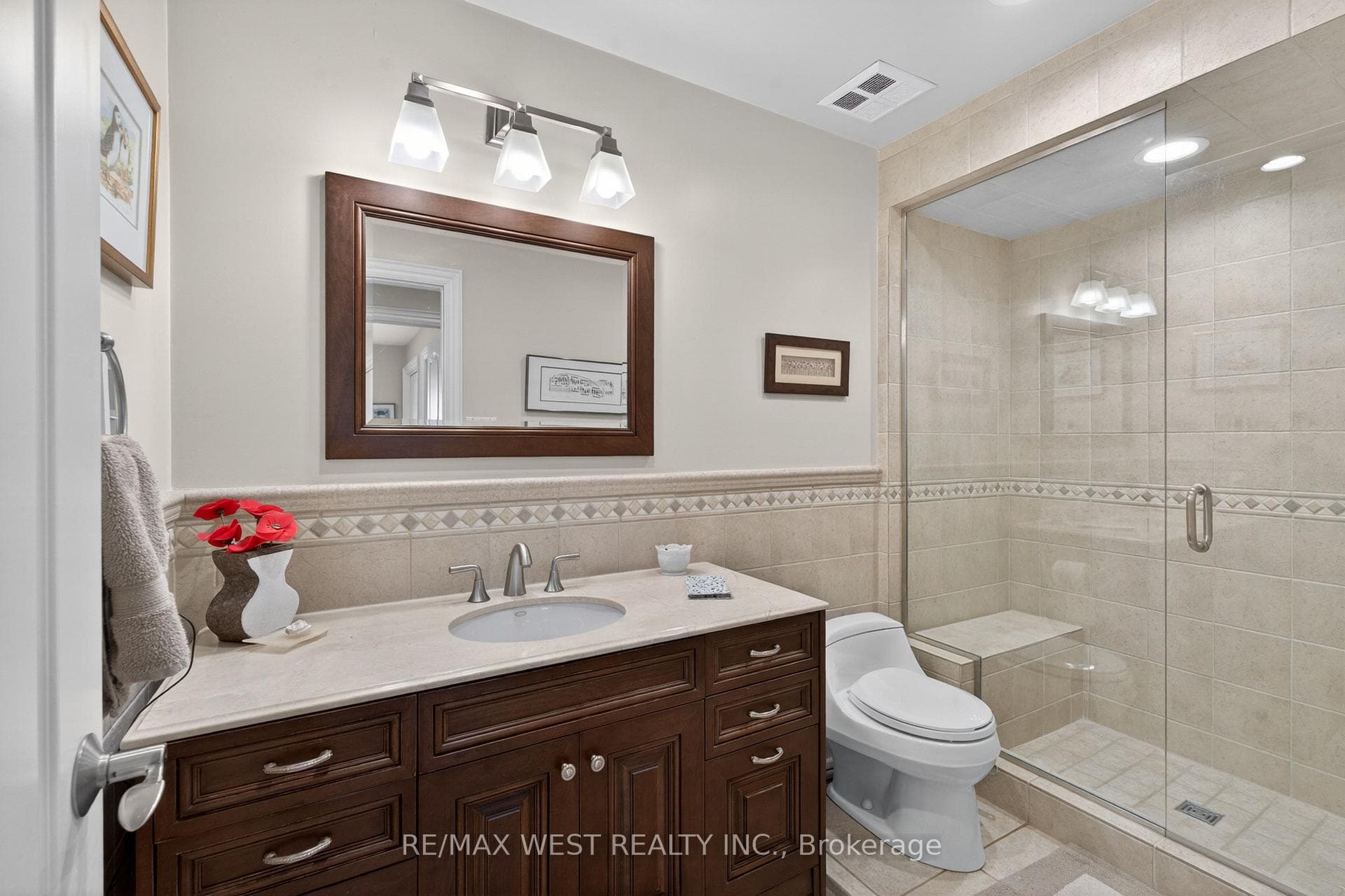 16 Caravan Drive - Detached photo 23 of 49 in Don Mills / Parkwoods / Victoria Village, Ontario