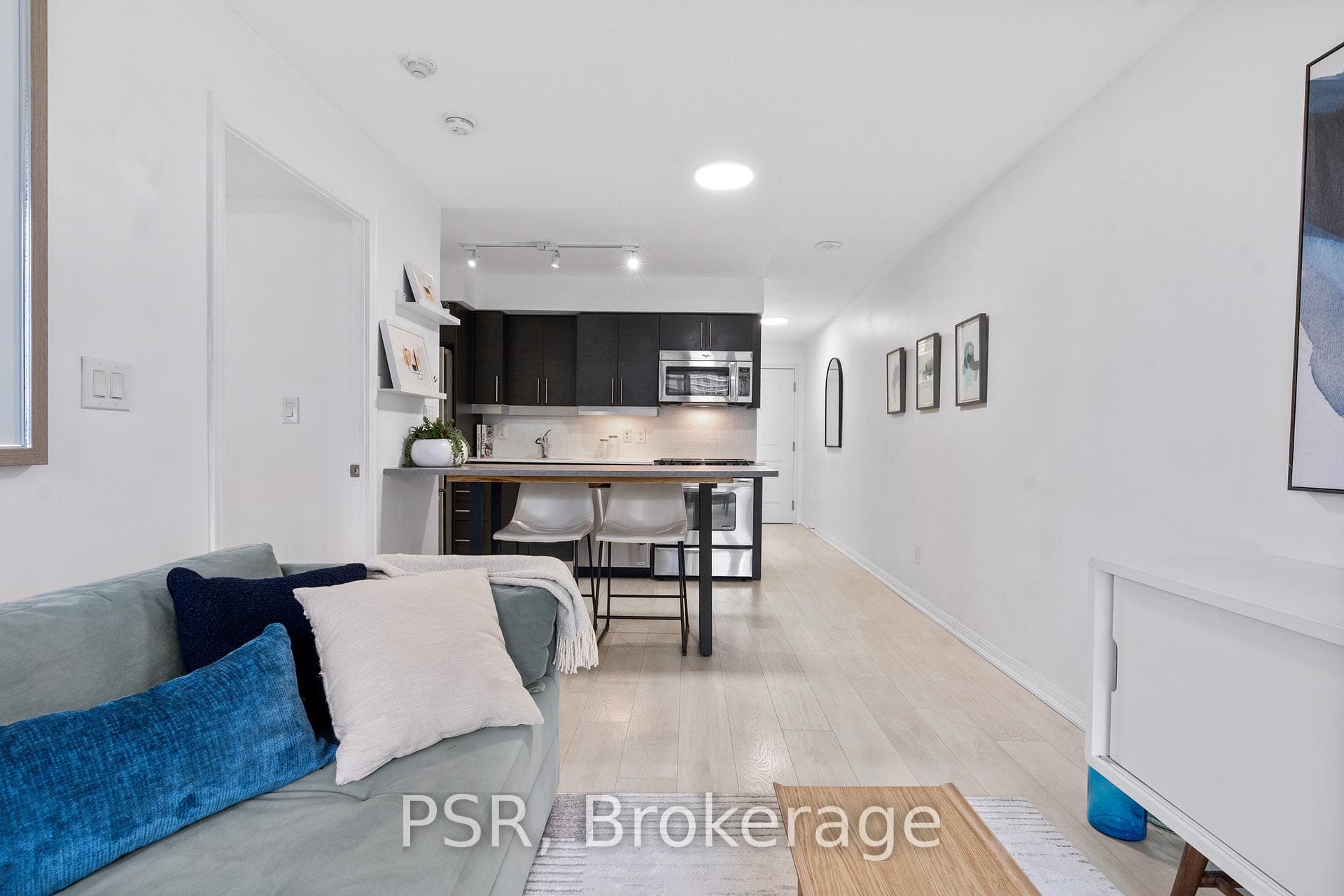 38 Grand Magazine Street Unit 1031 - Condo photo 4 of 25 in Downtown Toronto / Waterfront, Ontario