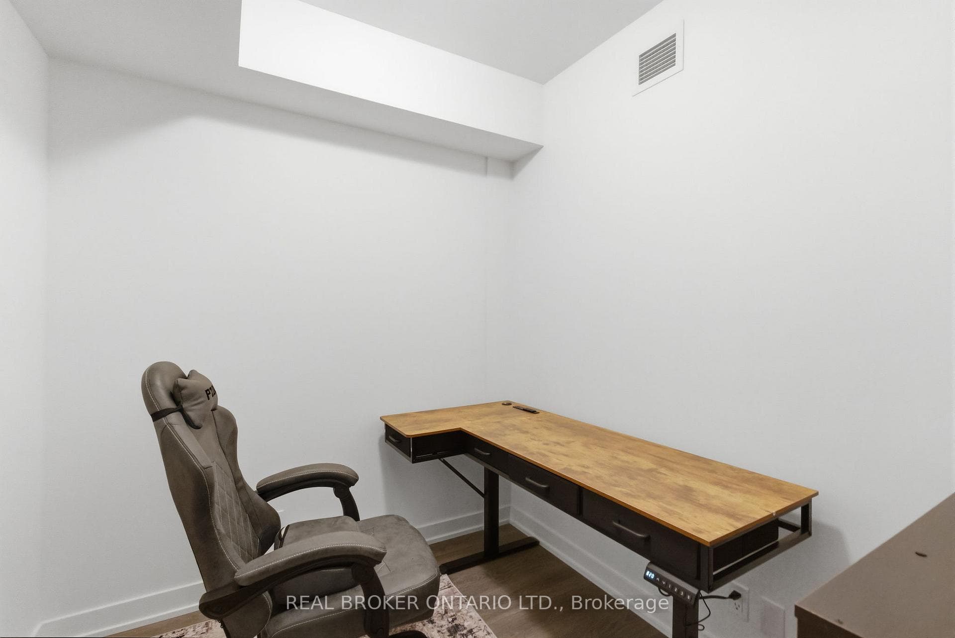 2 Manderley Drive Unit 912 - Condo photo 6 of 47 in Birch Cliff / Cliffside, Ontario