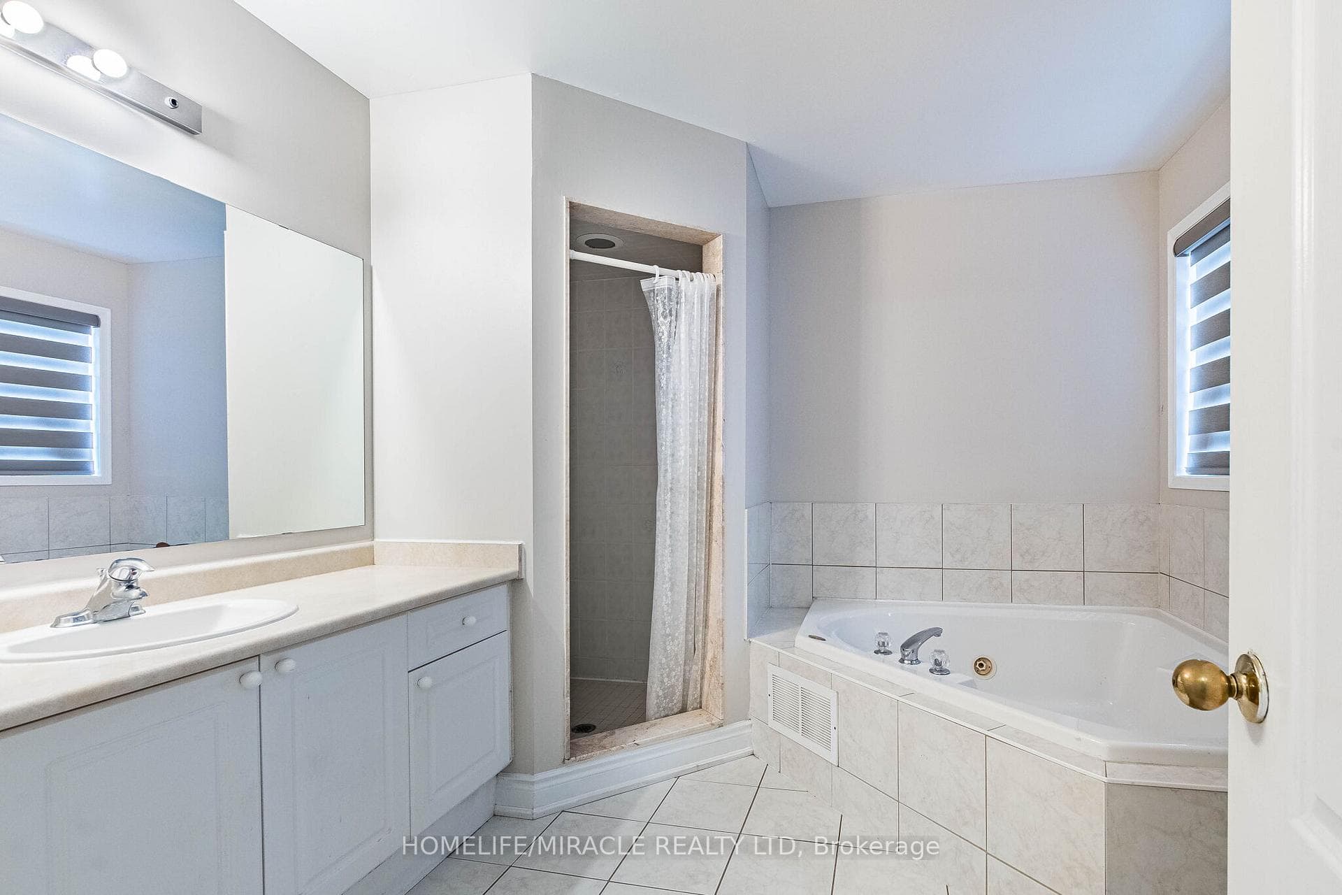 363 Van Kirk Drive - Detached photo 34 of 50 in Brampton, Ontario