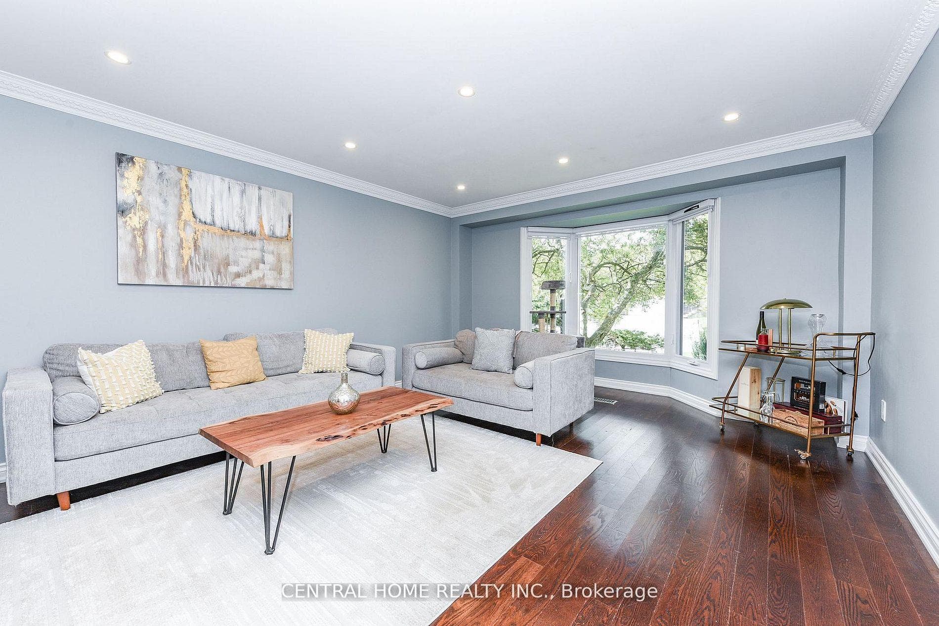 4 Robaldon Road - Detached photo 6 of 40 in Etobicoke (Islington / Rexdale), Ontario