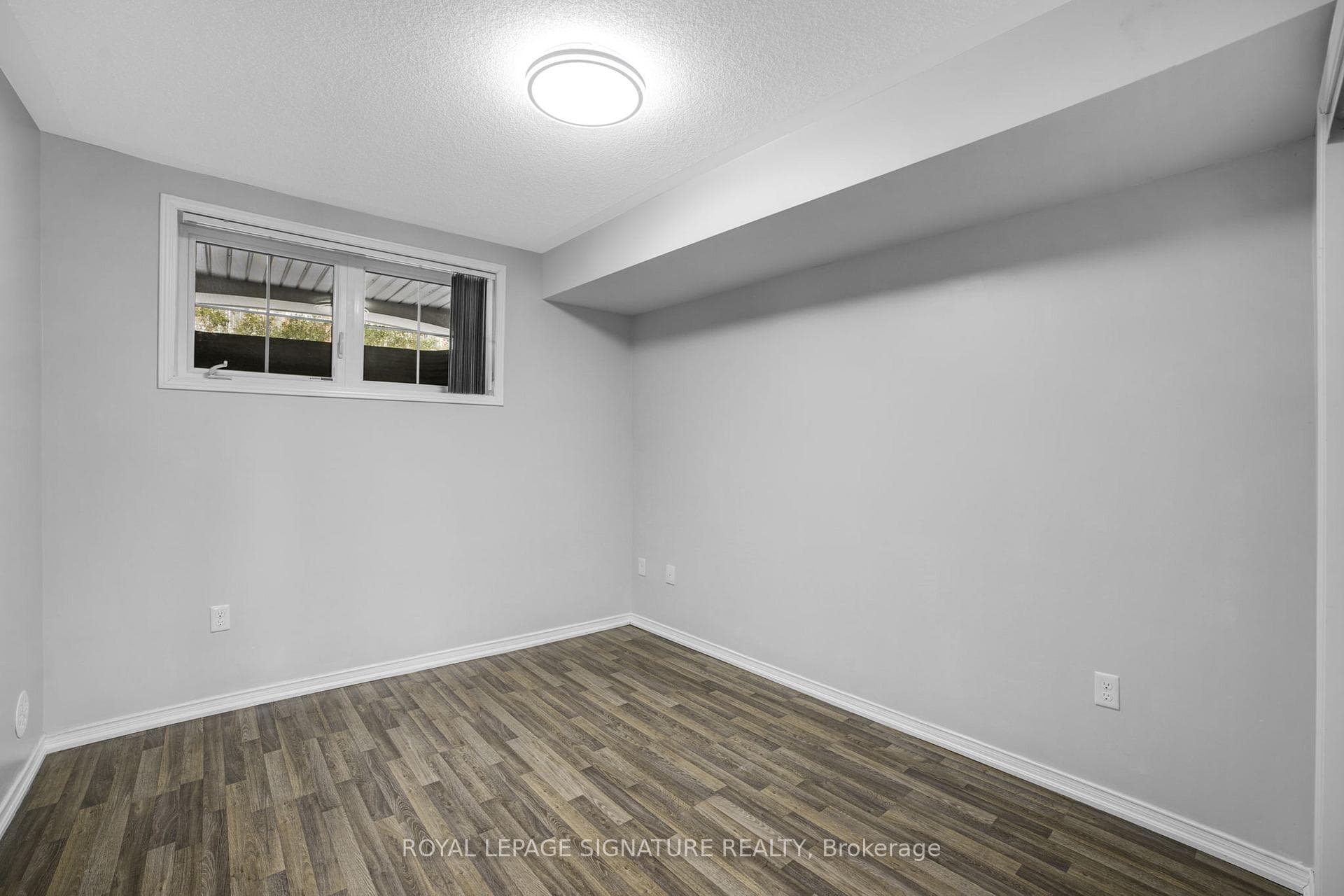2492 Post Road Unit 19 - Condo photo 19 of 24 in Oakville, Ontario