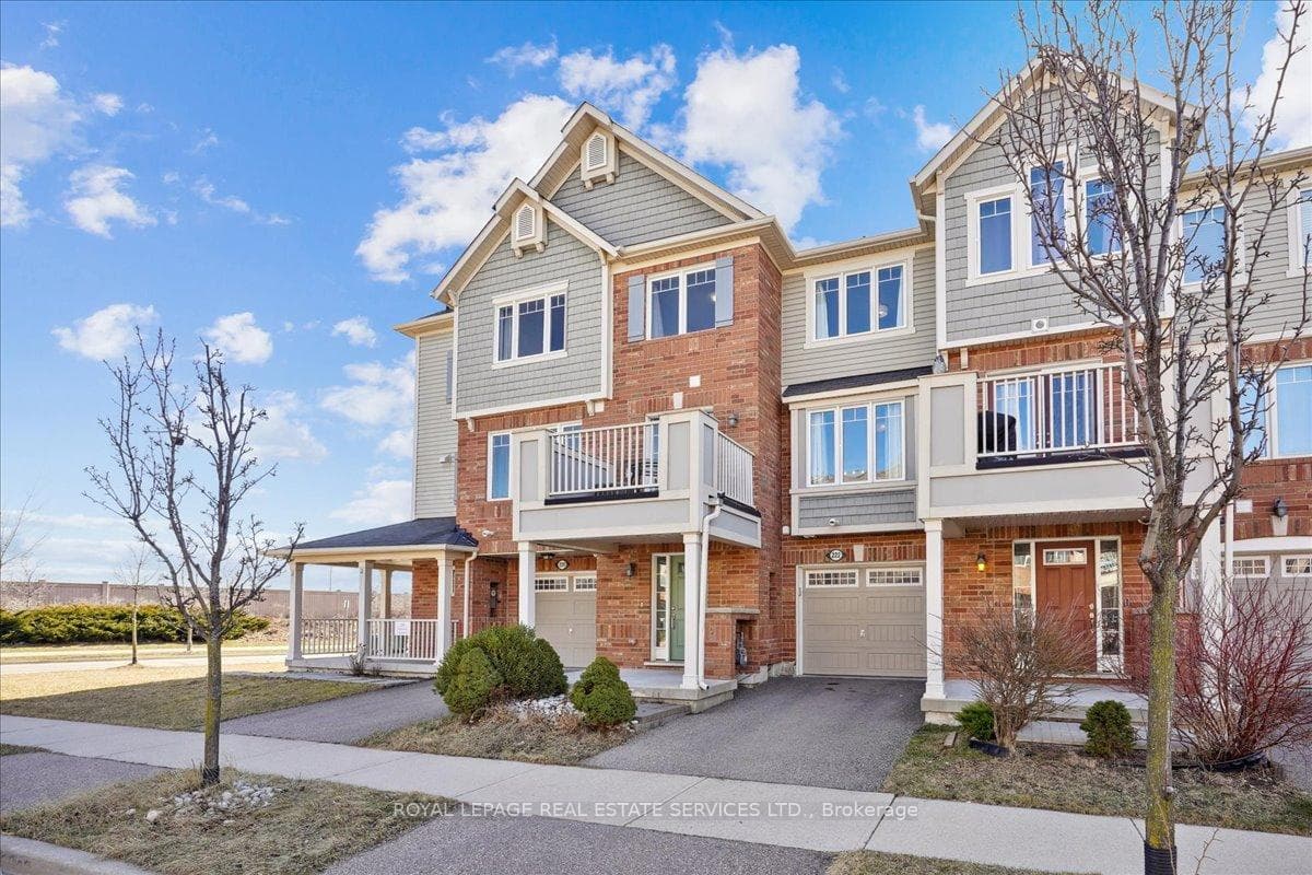 222 Septimus Heights - Townhouse photo 2 of 30 in Milton, Ontario