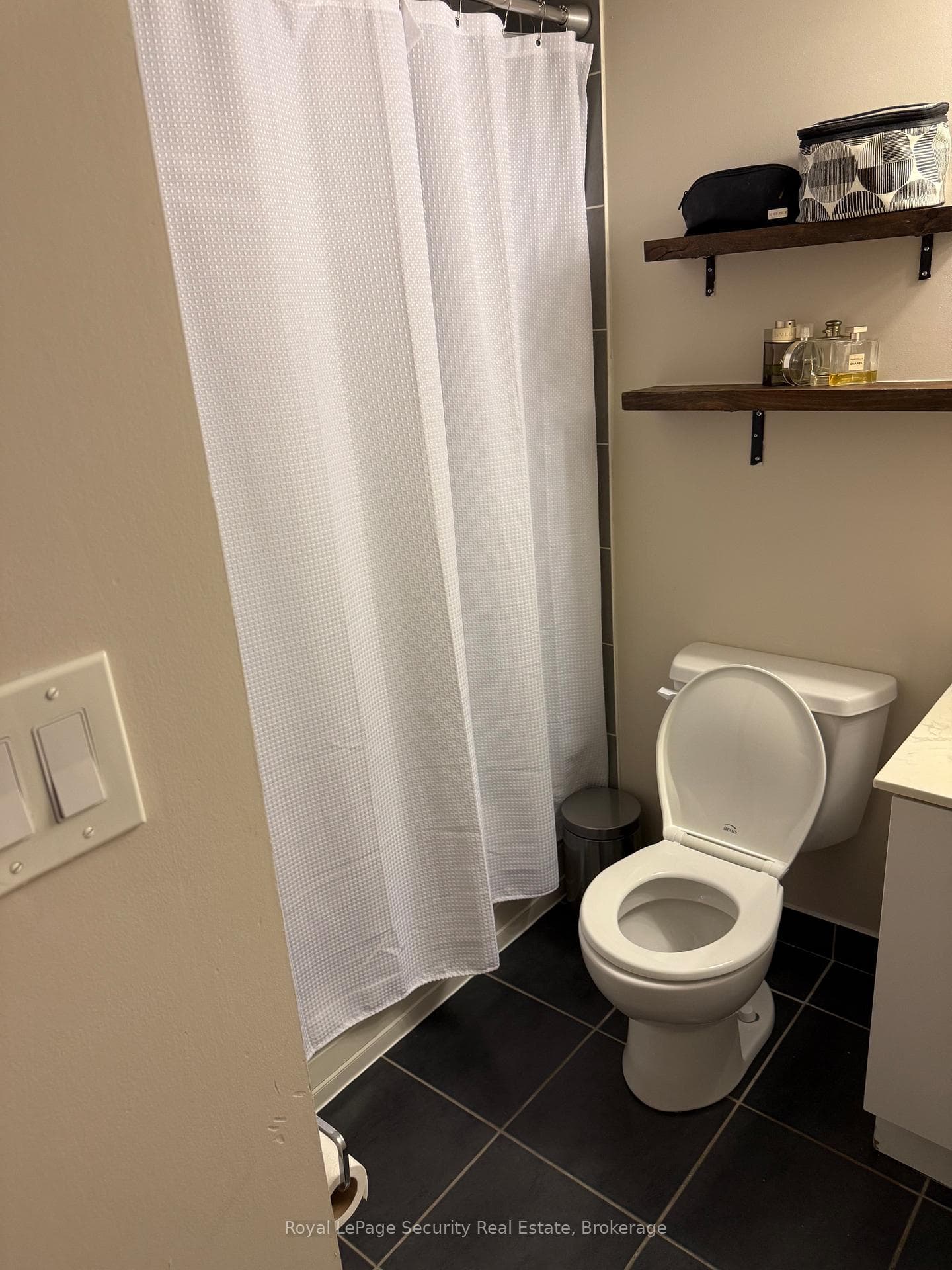 801 Sheppard Avenue Unit 310 - Condo photo 12 of 14 in North York (Bathurst Manor / Clanton Park), Ontario