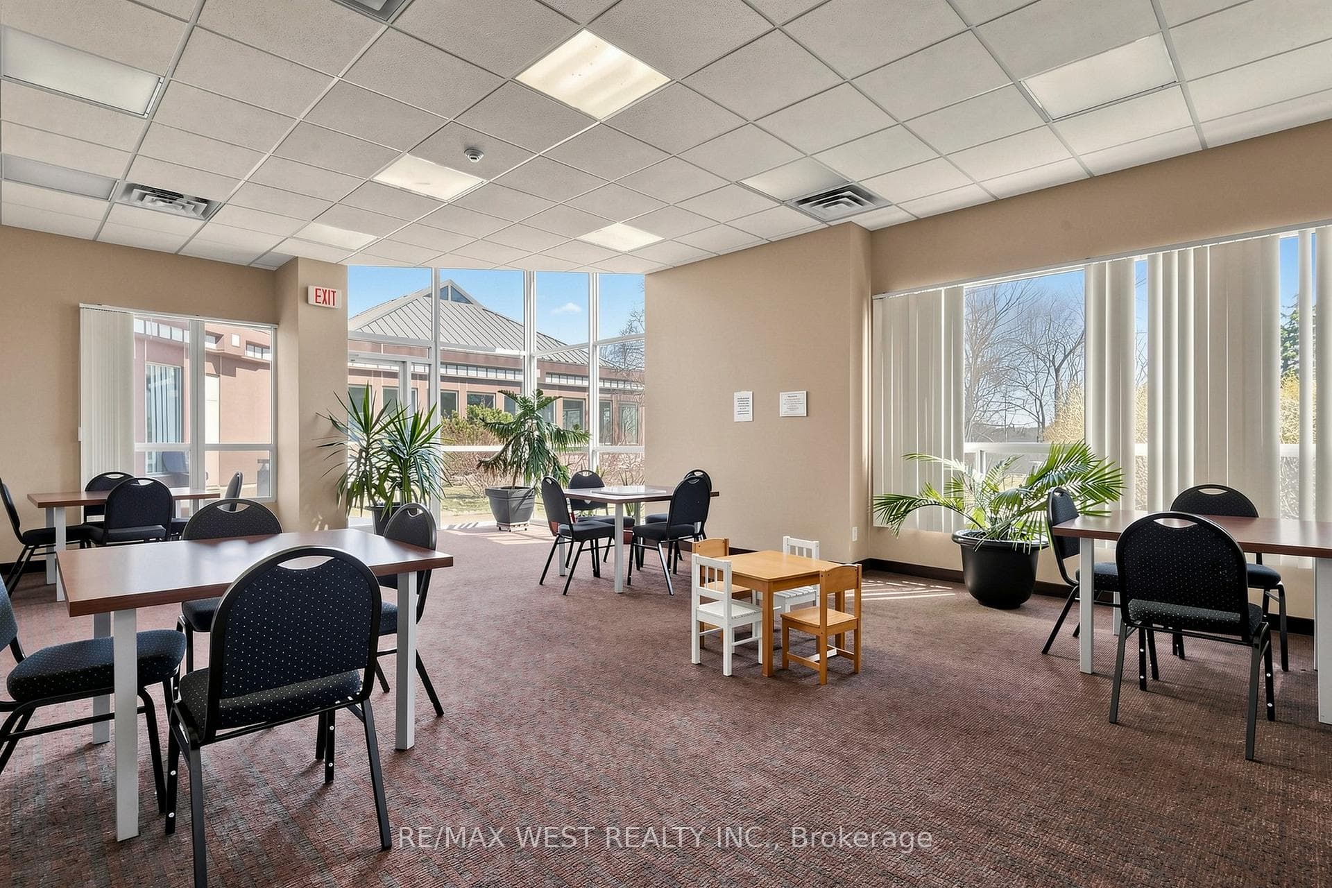 5 Concorde Place Unit 1302 - Condo photo 34 of 47 in Don Mills / Parkwoods / Victoria Village, Ontario
