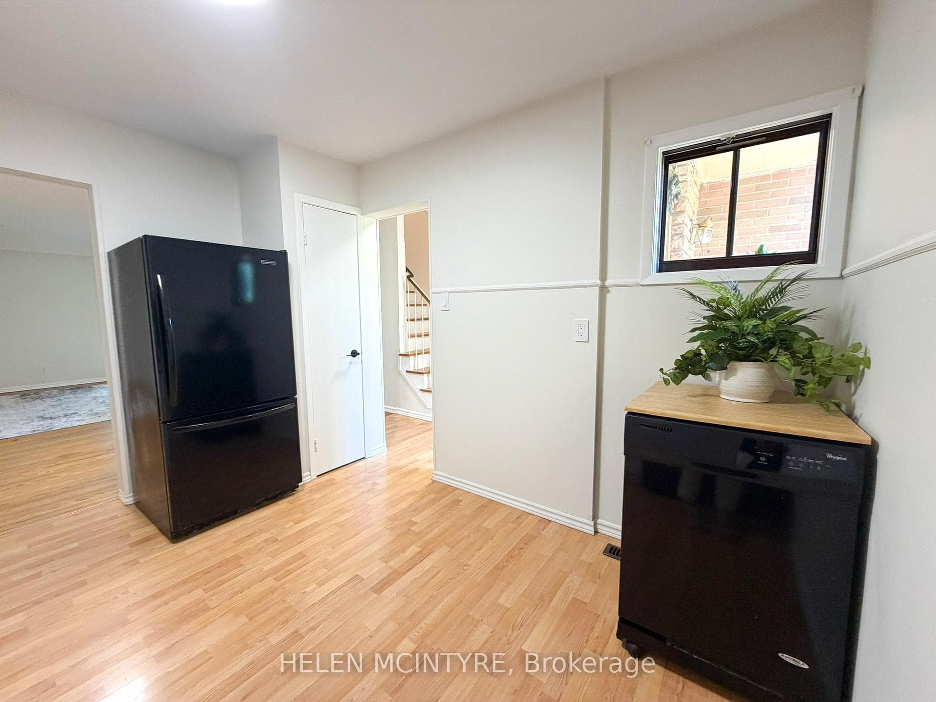 140 Ripley Court Unit 4 - Townhouse photo 32 of 47 in Oakville, Ontario