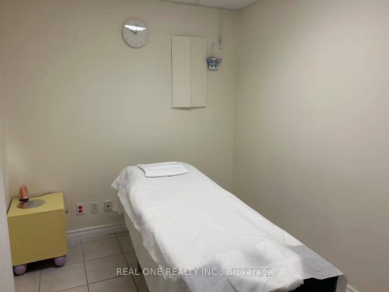 6033 Shawson Drive Unit 36 - Commercial photo 2 of 6 in Mississauga, Ontario