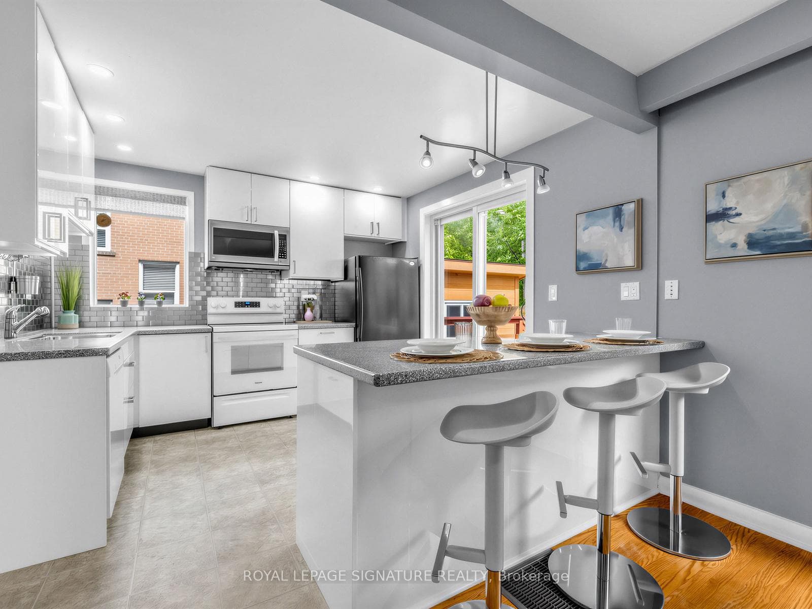 46 Plateau Crescent - Semi-Detached photo 15 of 50 in Don Mills / Parkwoods / Victoria Village, Ontario