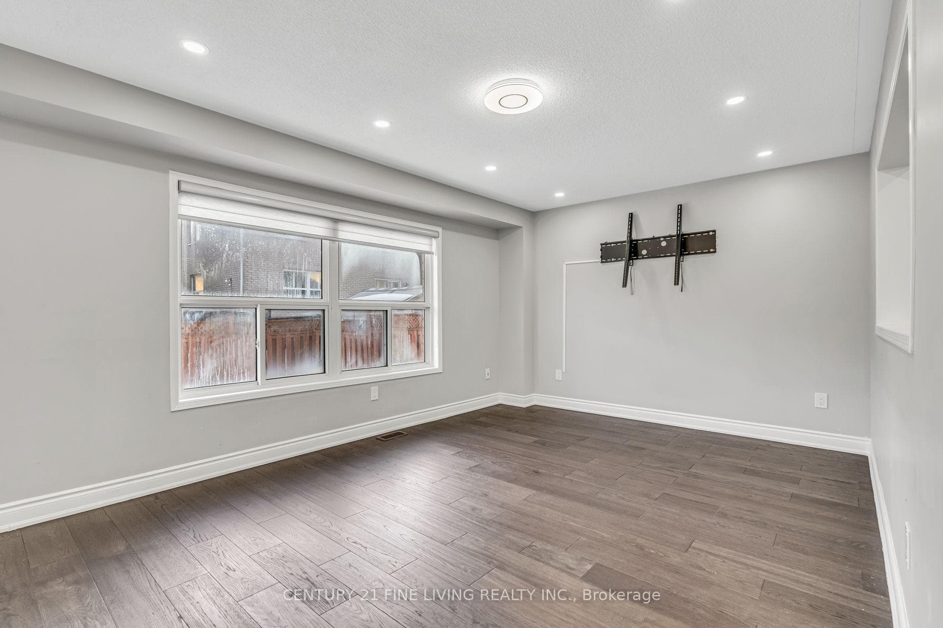 20 Edenvalley Road - Detached photo 15 of 38 in Brampton, Ontario