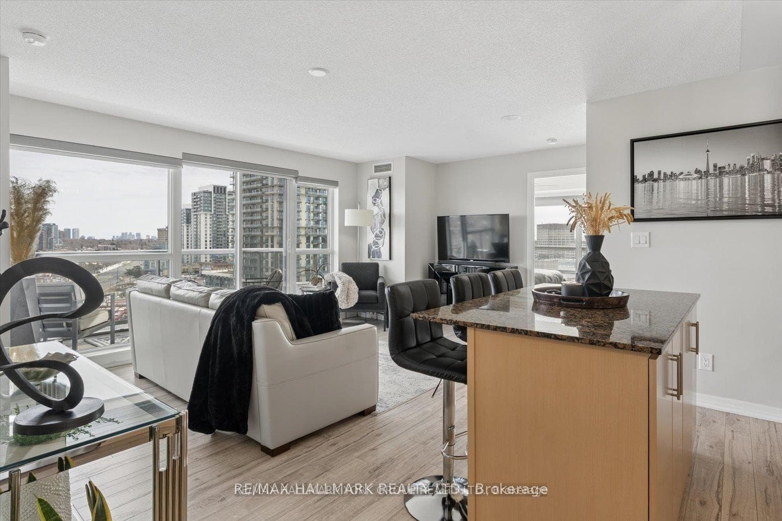 30 Herons Hill Way Unit 906 - Condo photo 10 of 39 in Hillcrest Village / Bayview Village, Ontario
