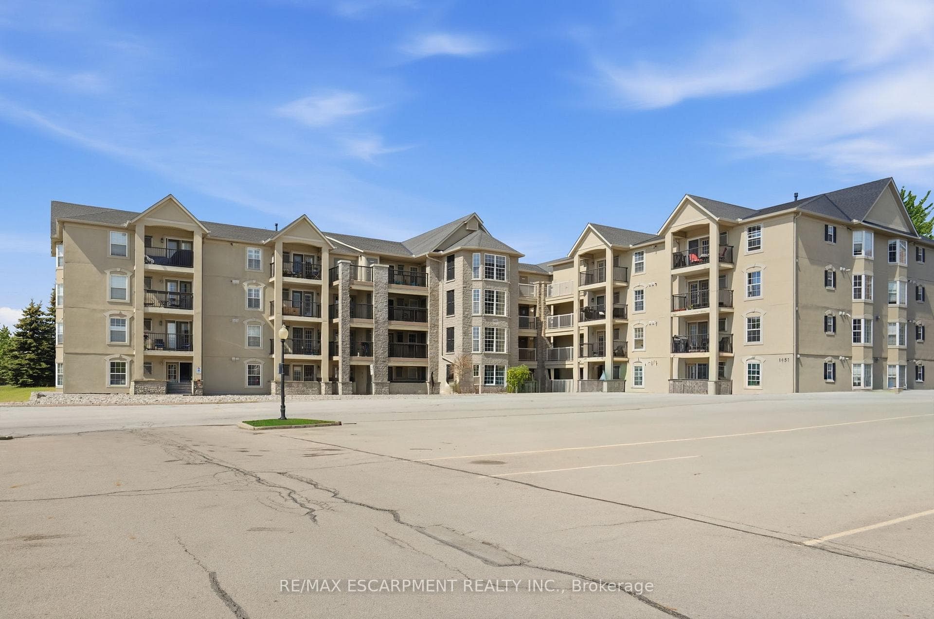 1451 WALKERS Line Unit 216 - Condo photo 25 of 26 in Burlington, Ontario
