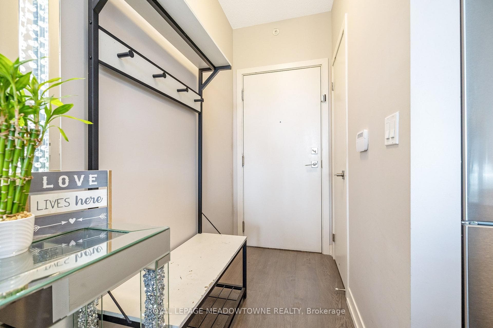2093 Fairview Street Unit 1902 - Condo photo 4 of 30 in Burlington, Ontario