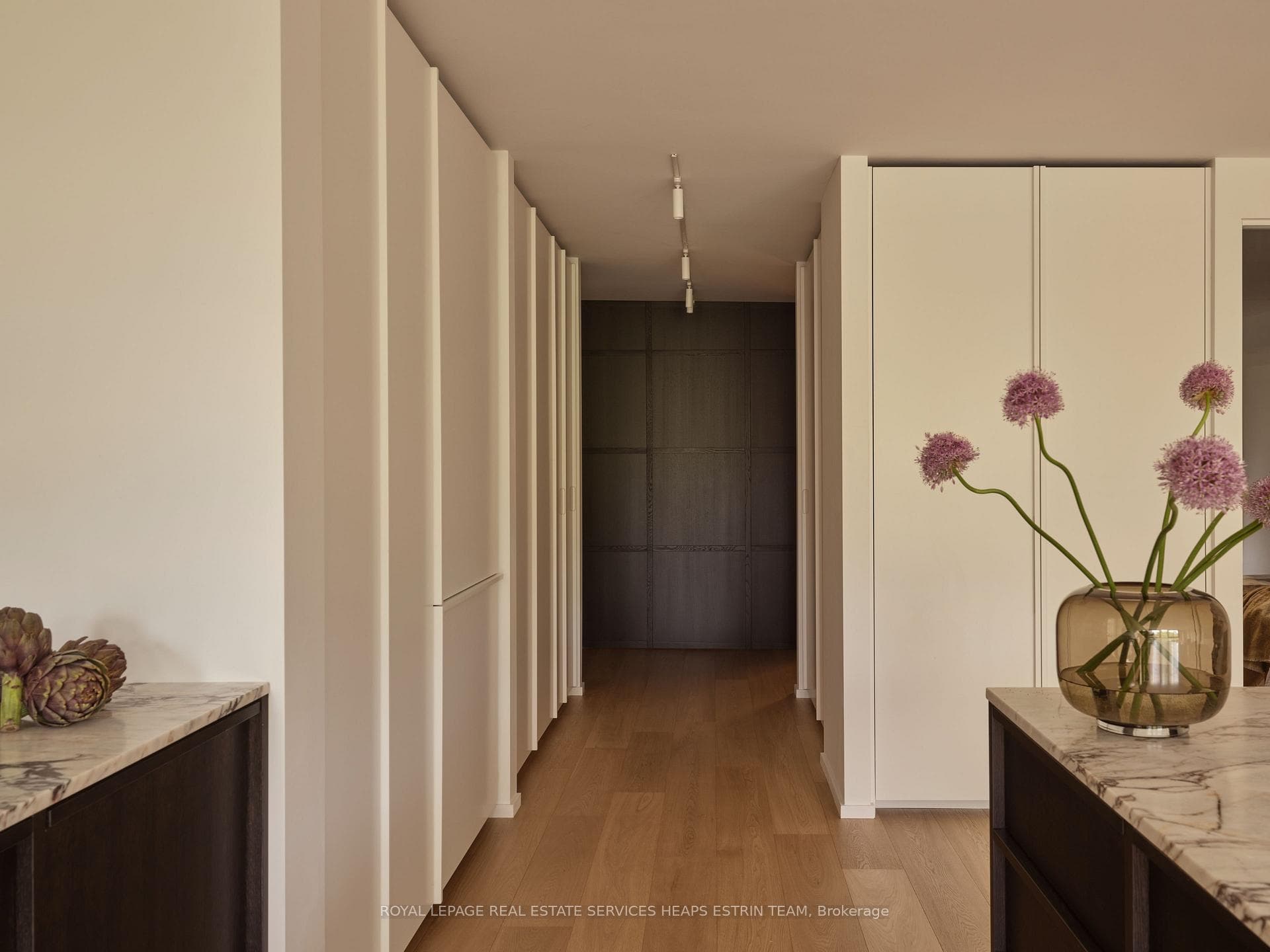 225 Davenport Road Unit 514 - Condo photo 10 of 36 in Annex / Yorkville / Summerhill, Ontario