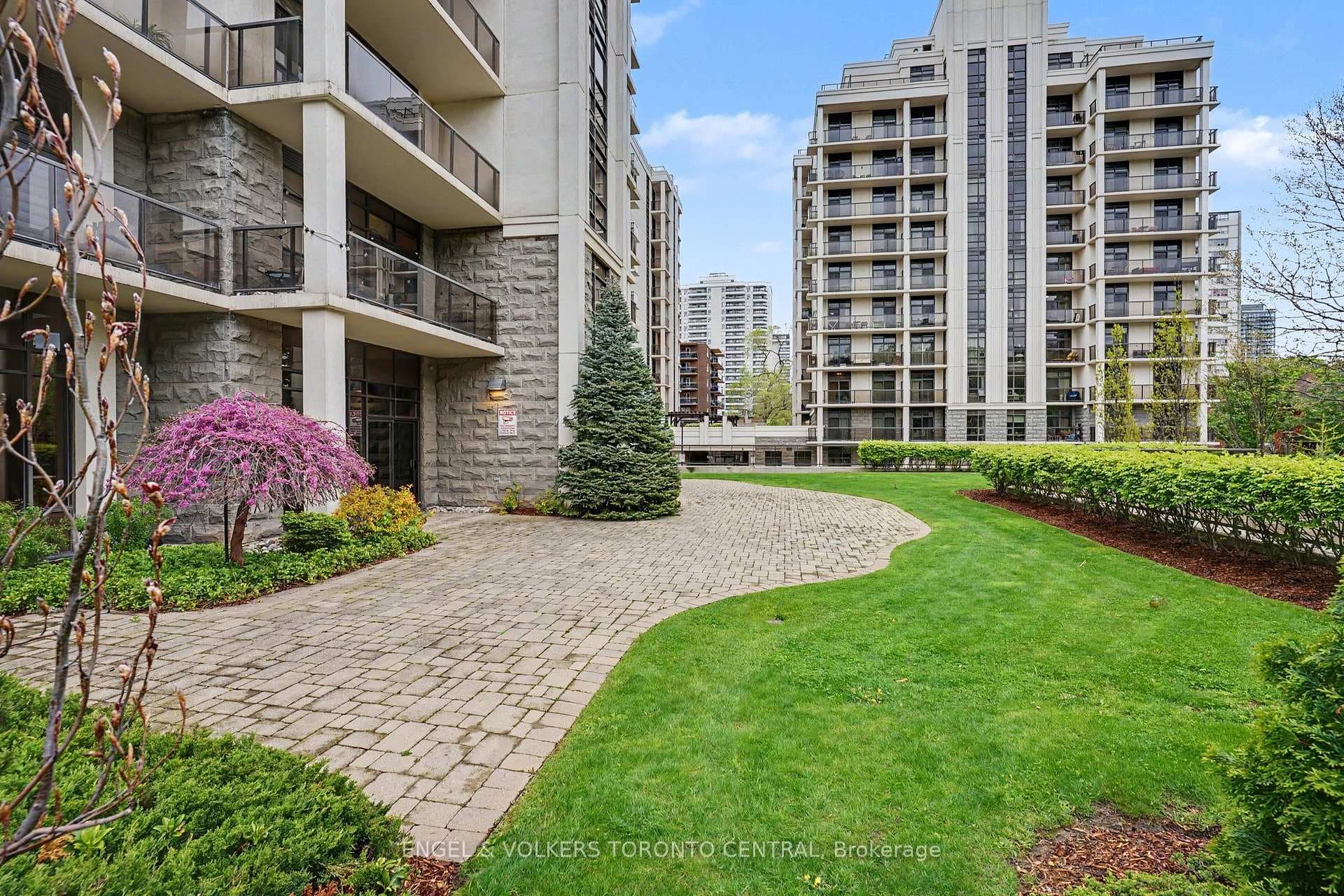 90 Charlton Avenue Unit 706 - Condo photo 13 of 20 in Hamilton, Ontario
