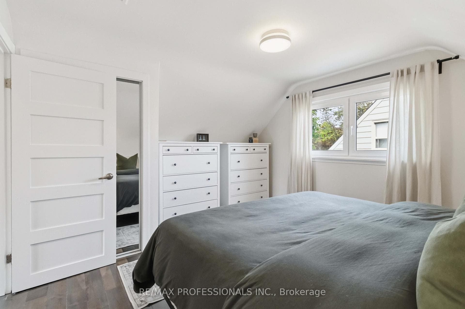 3 Snaresbrook Drive - Detached photo 11 of 32 in Etobicoke (West Mall / Rexdale), Ontario