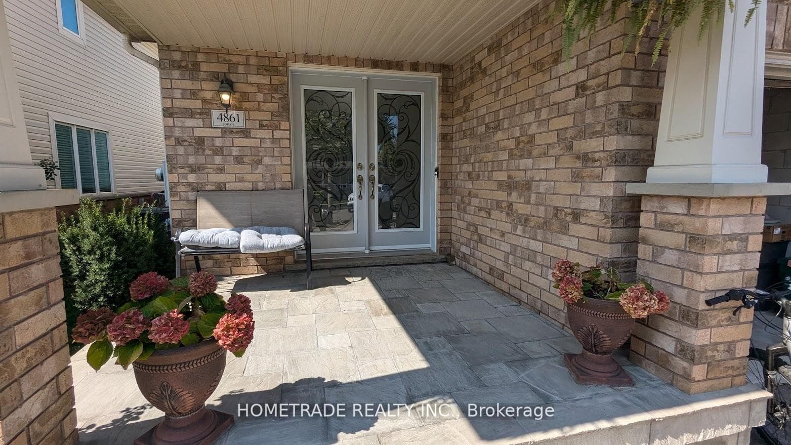 4861 Verdi Street - Semi-Detached photo 2 of 17 in Burlington, Ontario