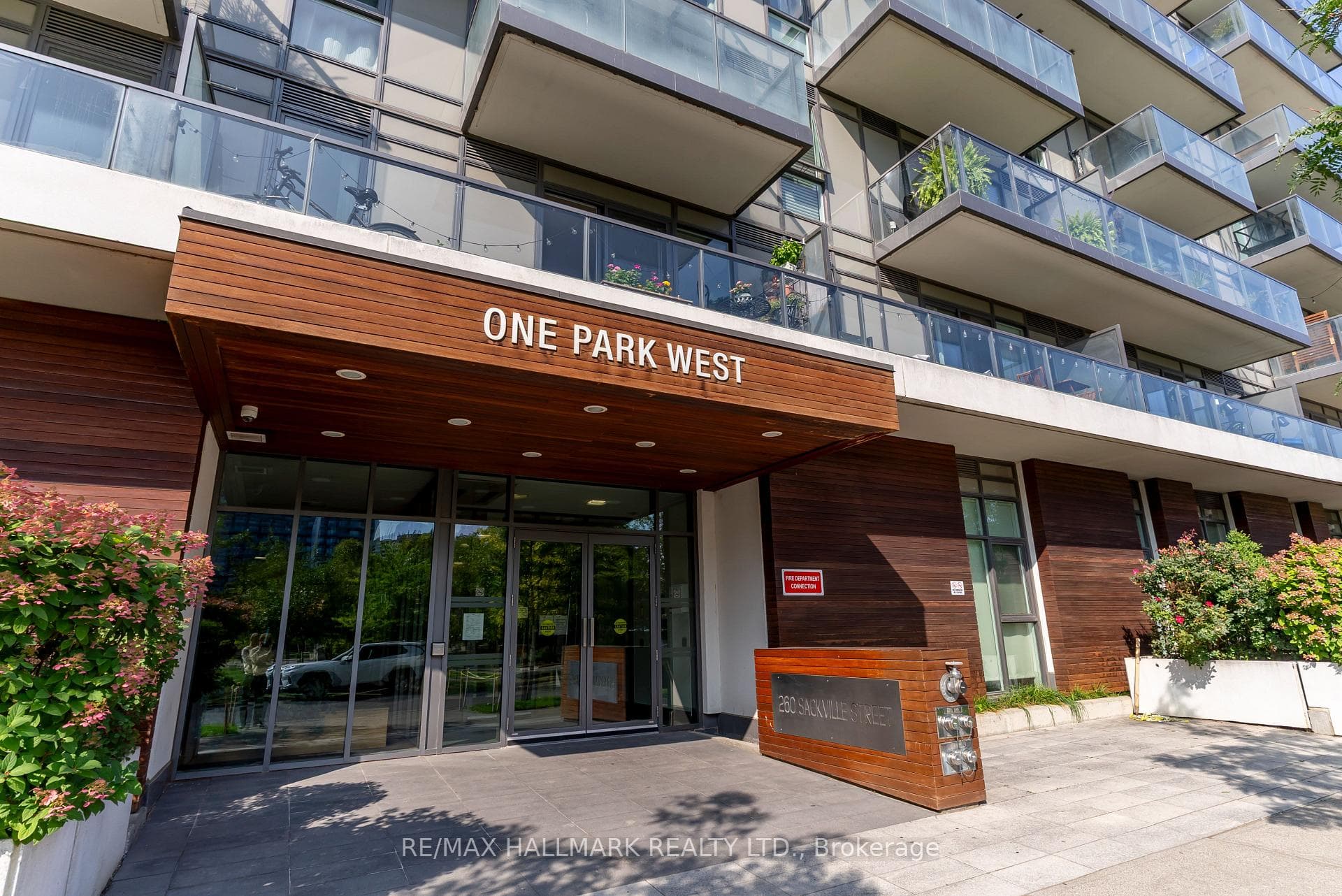 260 Sackville Street Unit 813 - home for sale in Regent Park / Cabbagetown / St. James Town, Ontario