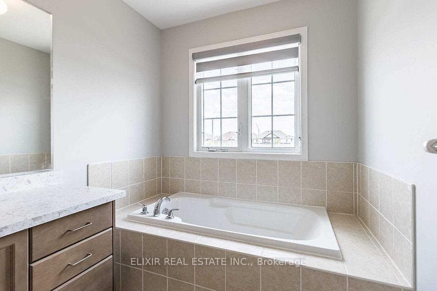 90 Delport Close - Townhouse photo 23 of 36 in Brampton, Ontario