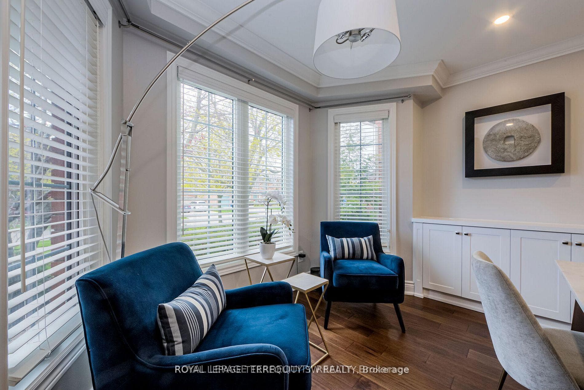 2025 Parklane Crescent - Detached photo 16 of 50 in Burlington, Ontario