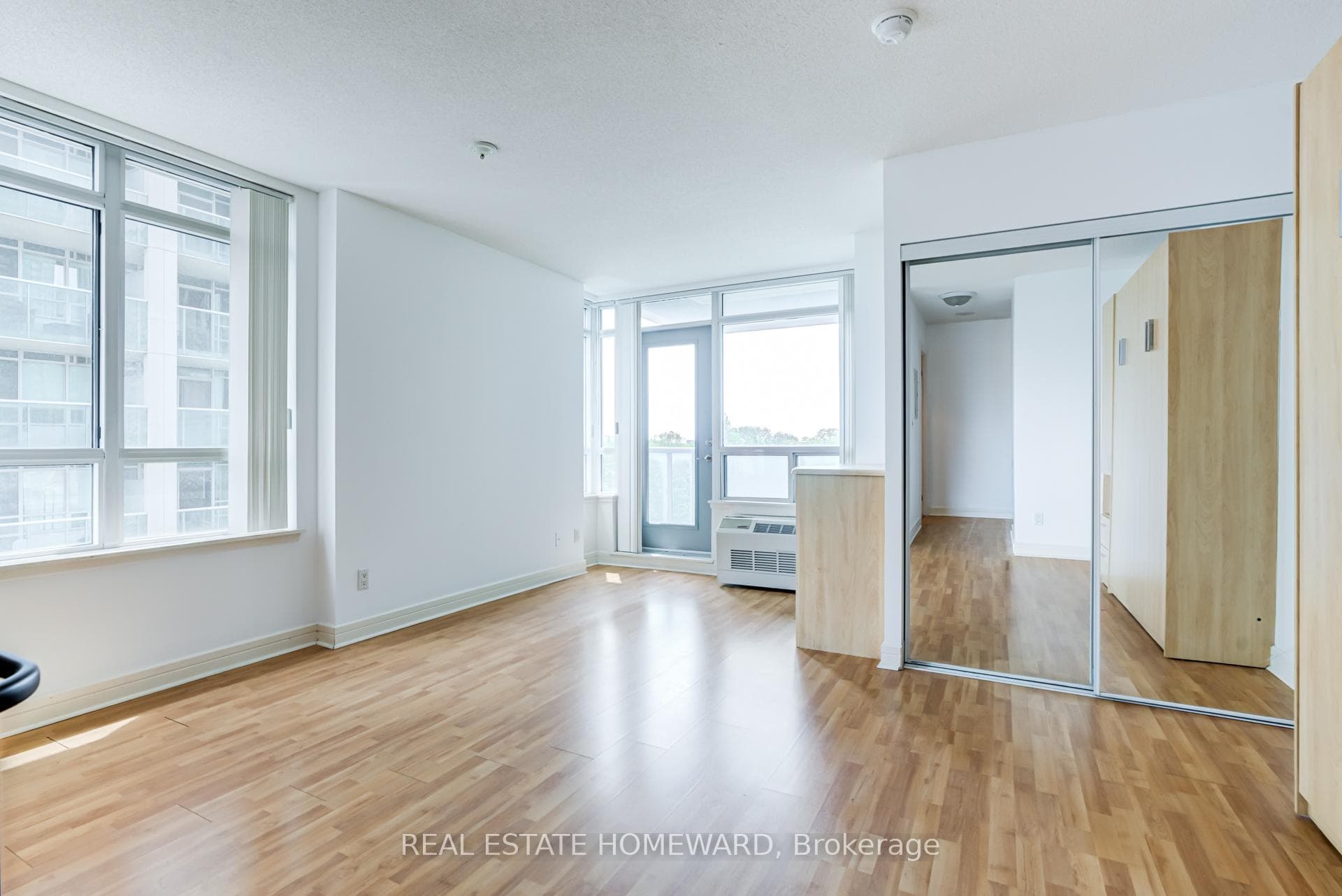 19 Avondale Avenue Unit Up01 - Condo photo 10 of 27 in Willowdale / Newtonbrook, Ontario