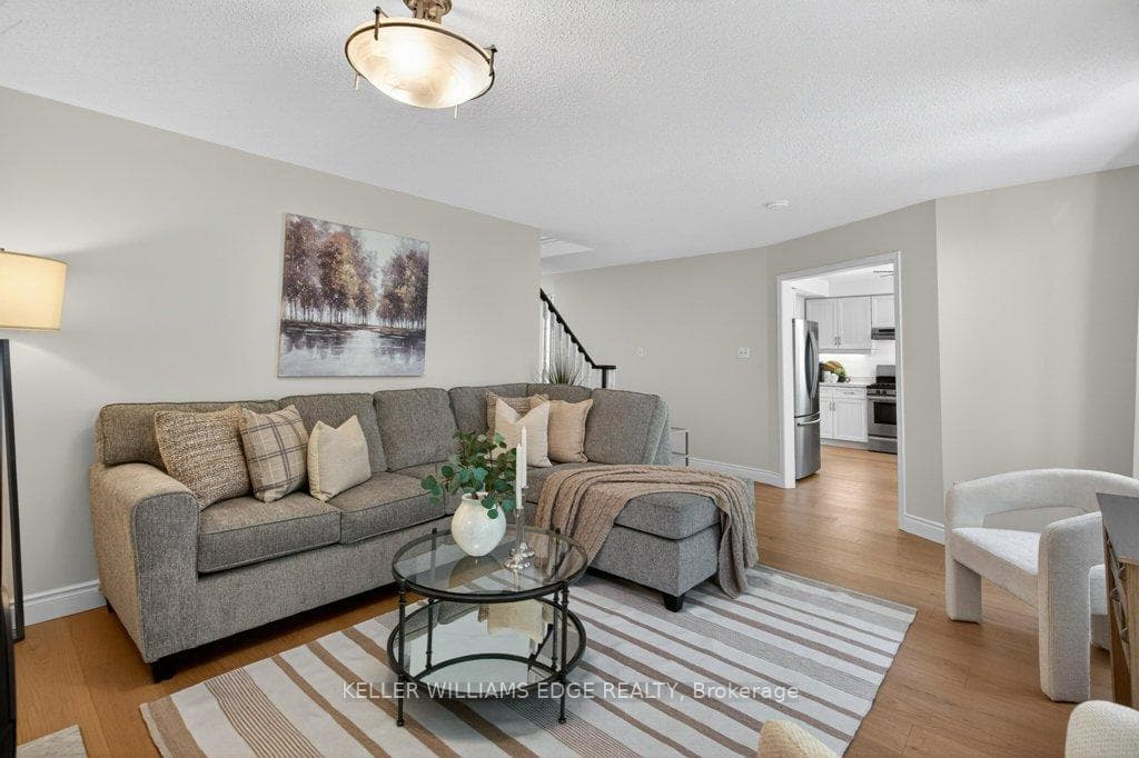 2084 William O'Connell Boulevard - Detached photo 14 of 45 in Burlington, Ontario