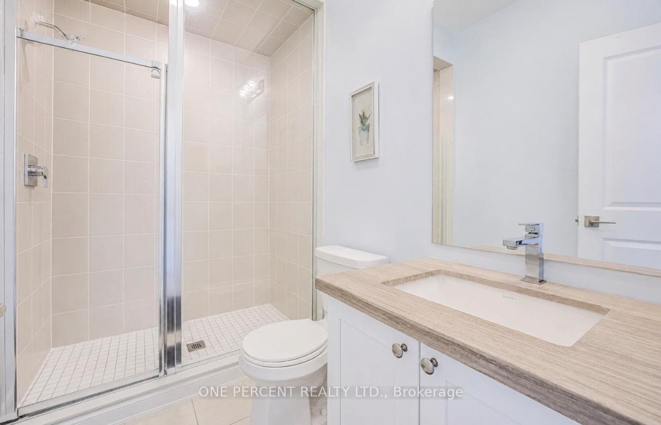 656 Tupelo Court - Townhouse photo 7 of 45 in Mississauga, Ontario