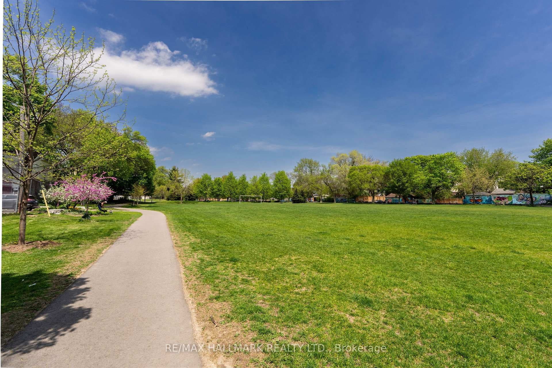 17 Mountalan Avenue - Semi-Detached photo 41 of 42 in Riverdale / Leslieville, Ontario