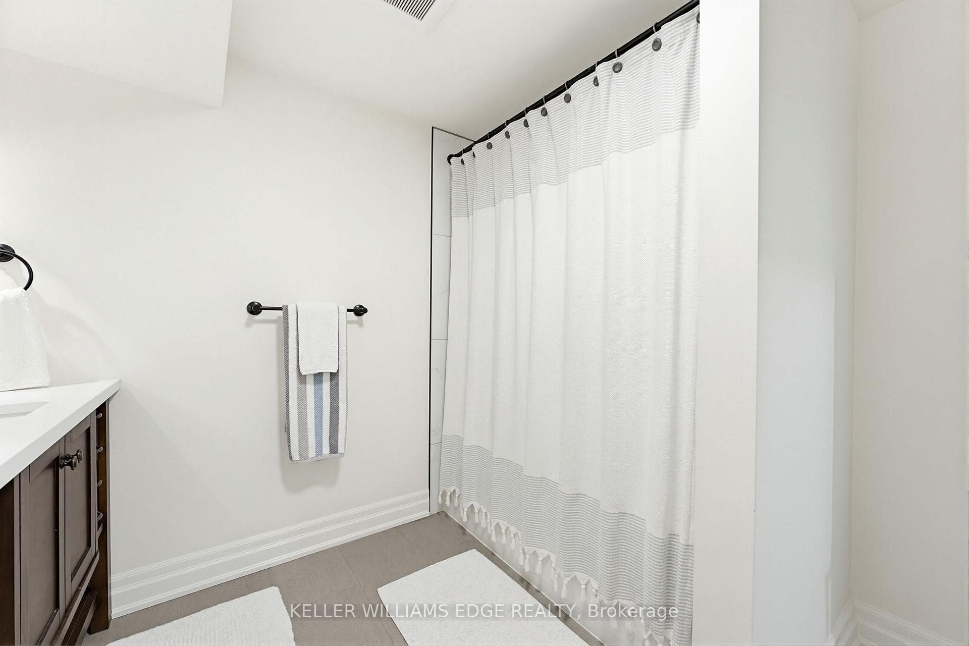 586 Woodland Avenue - Detached photo 32 of 45 in Burlington, Ontario