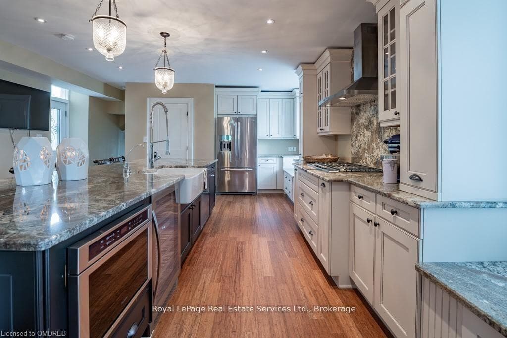 4197 Walkers Line - Detached photo 8 of 30 in Burlington, Ontario