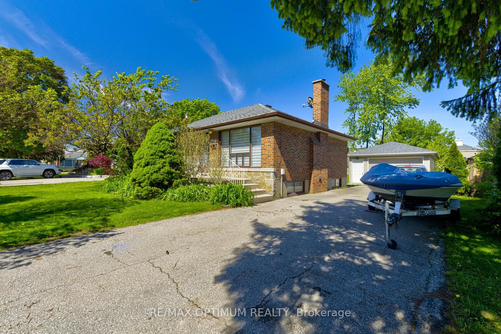 1747 Coram Crescent - Detached photo 2 of 50 in Mississauga, Ontario
