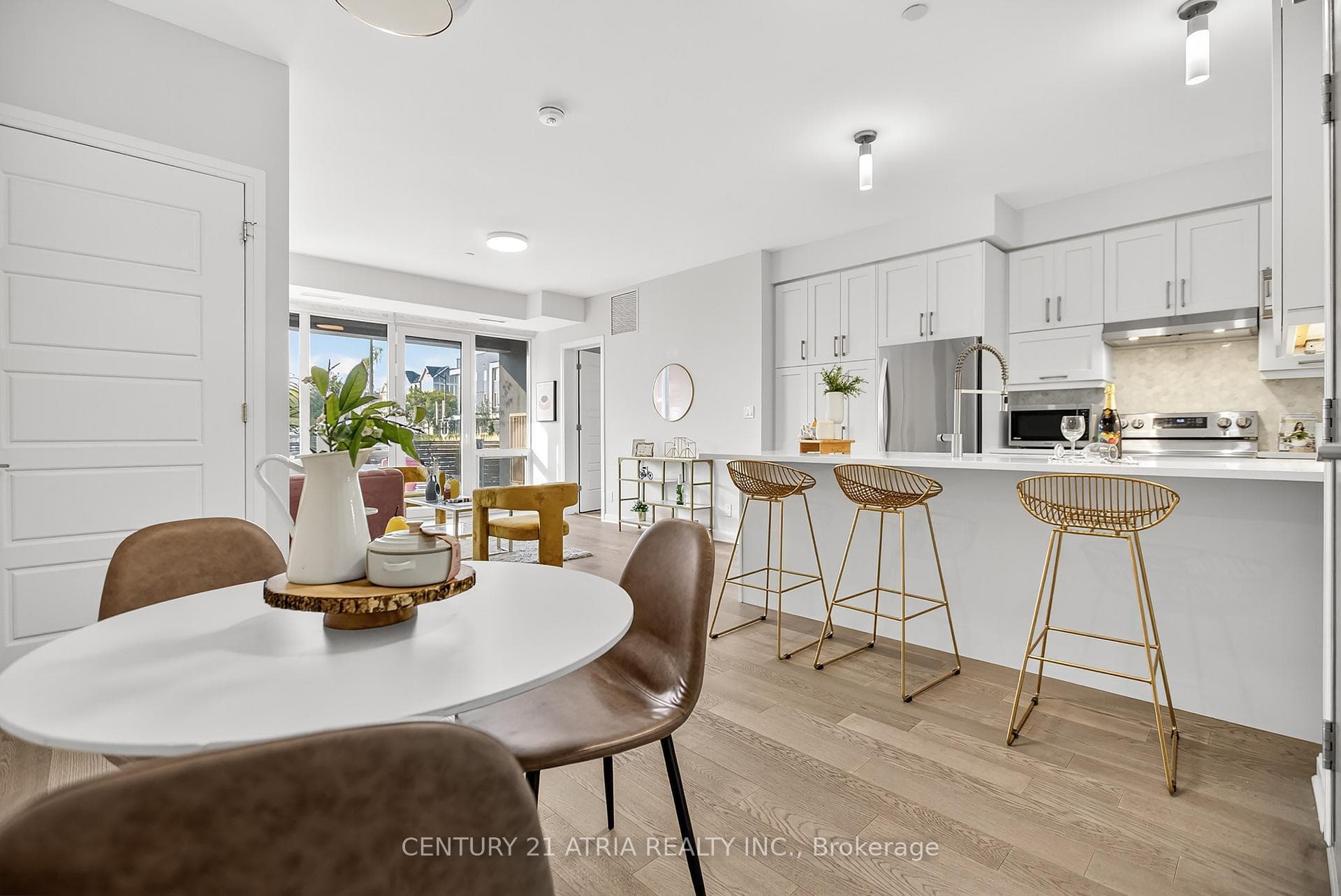 3028 Creekshore Common Unit 113 - home for sale in Oakville, Ontario